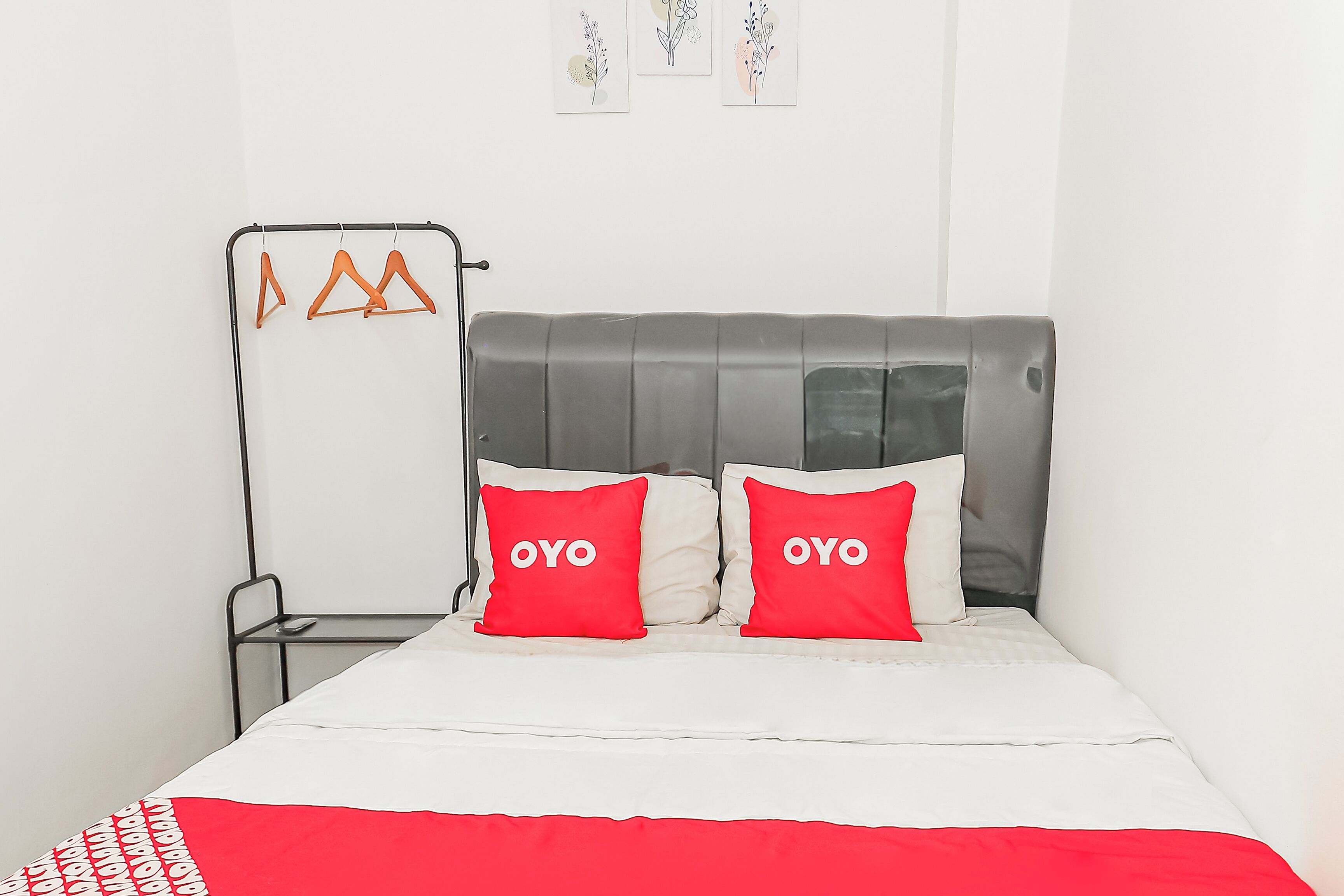 Capital O 93261 Fresh Hotel Near Stasiun Jakarta Kota