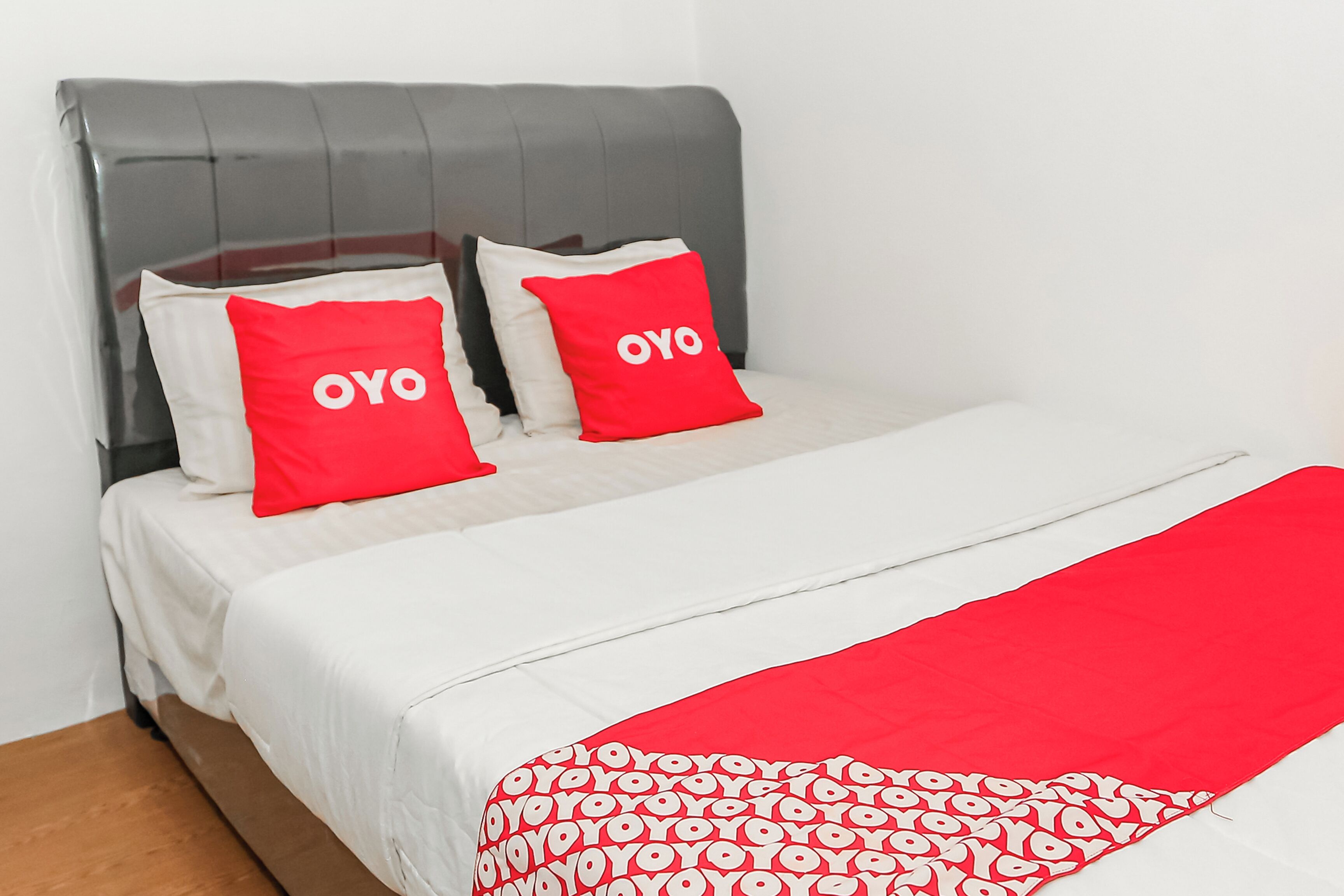 Capital O 93261 Fresh Hotel Near Stasiun Jakarta Kota