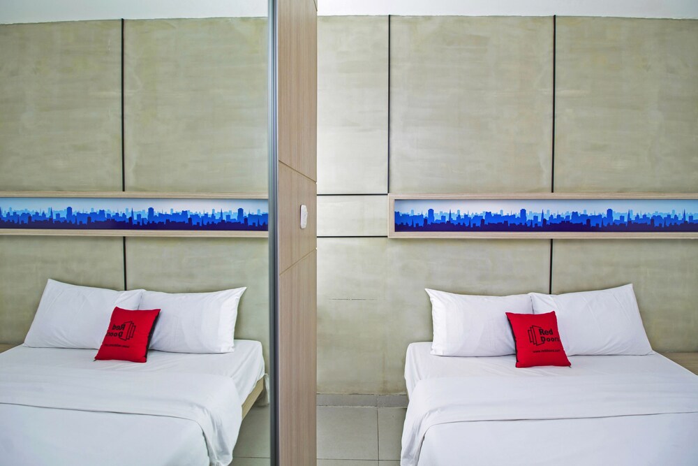 Casaliving by RedDoorz