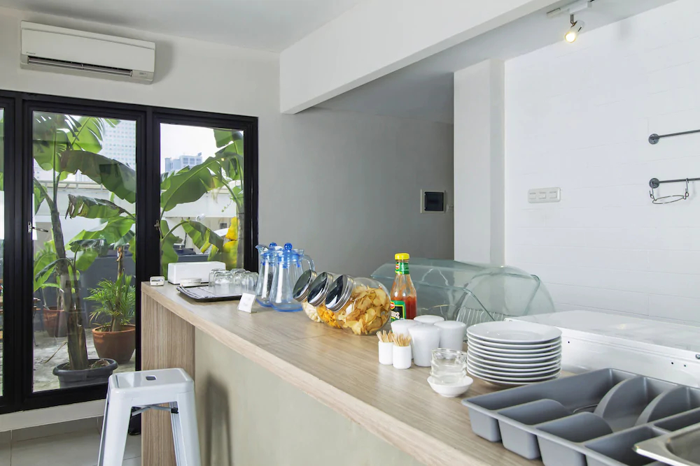 Casaliving by RedDoorz