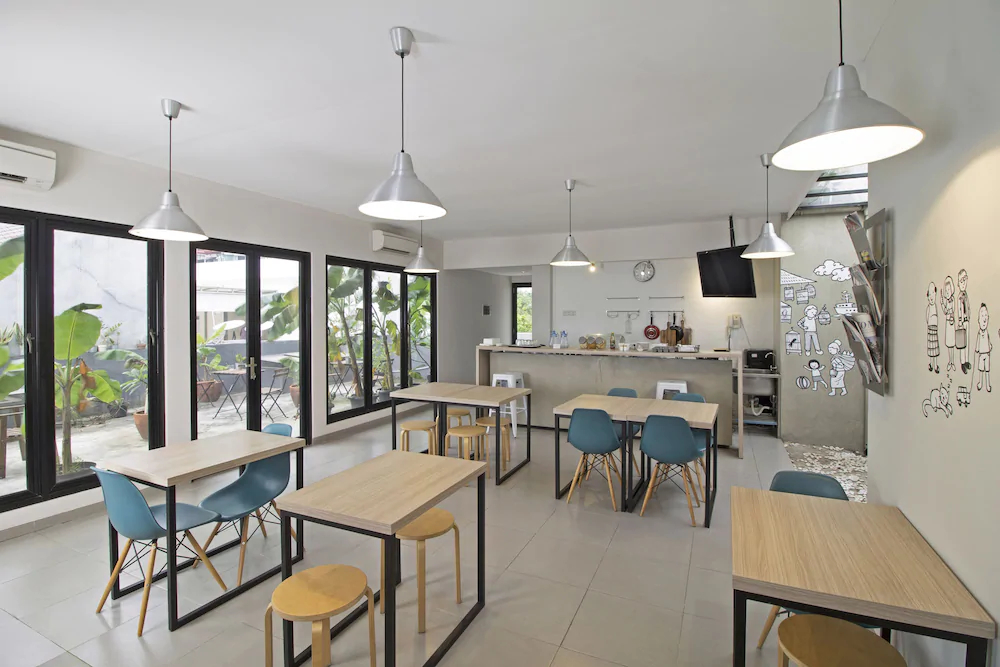 Casaliving by RedDoorz