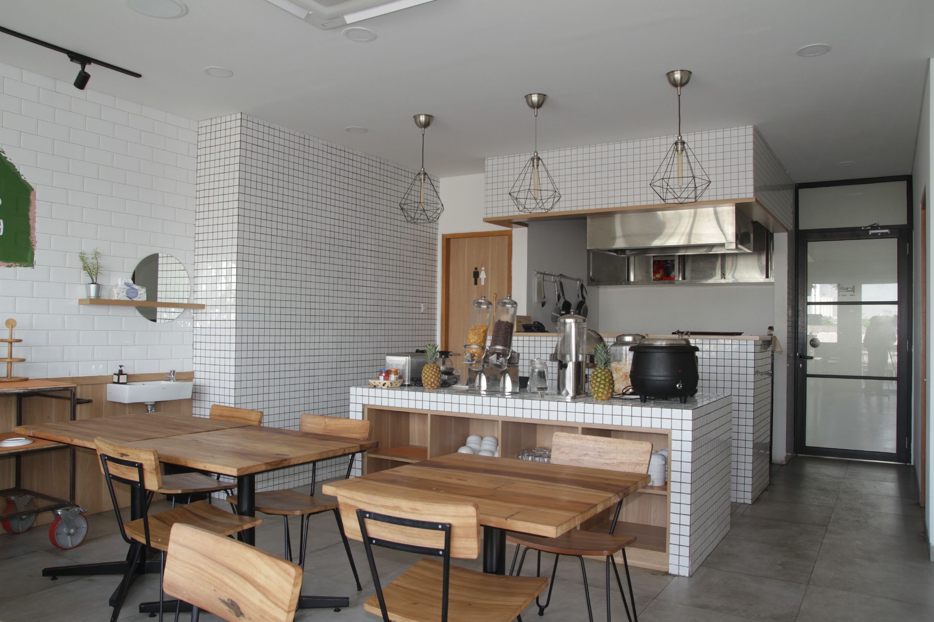 Casa Living Senayan by ZEN Rooms