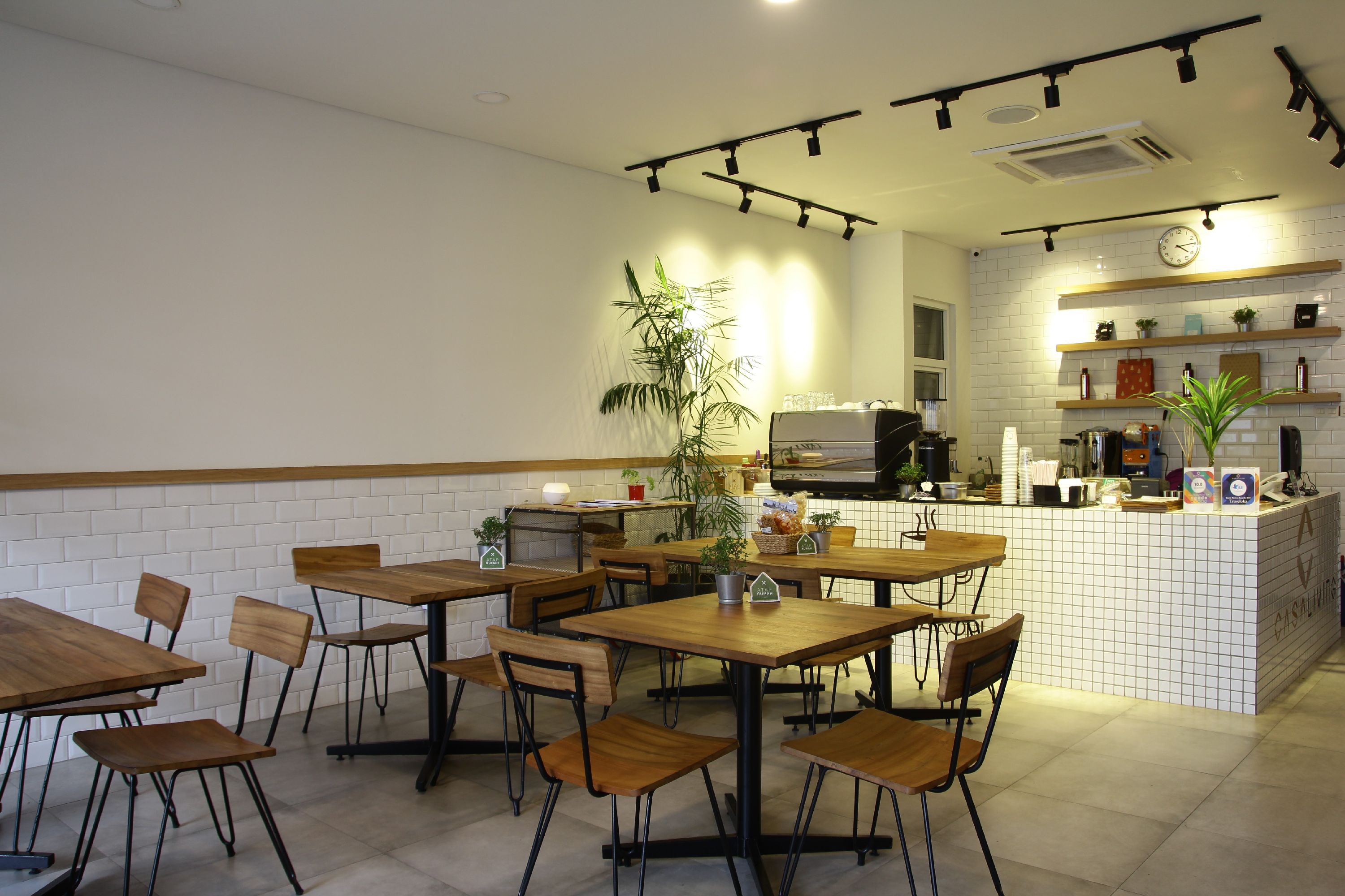 Casa Living Senayan by ZEN Rooms