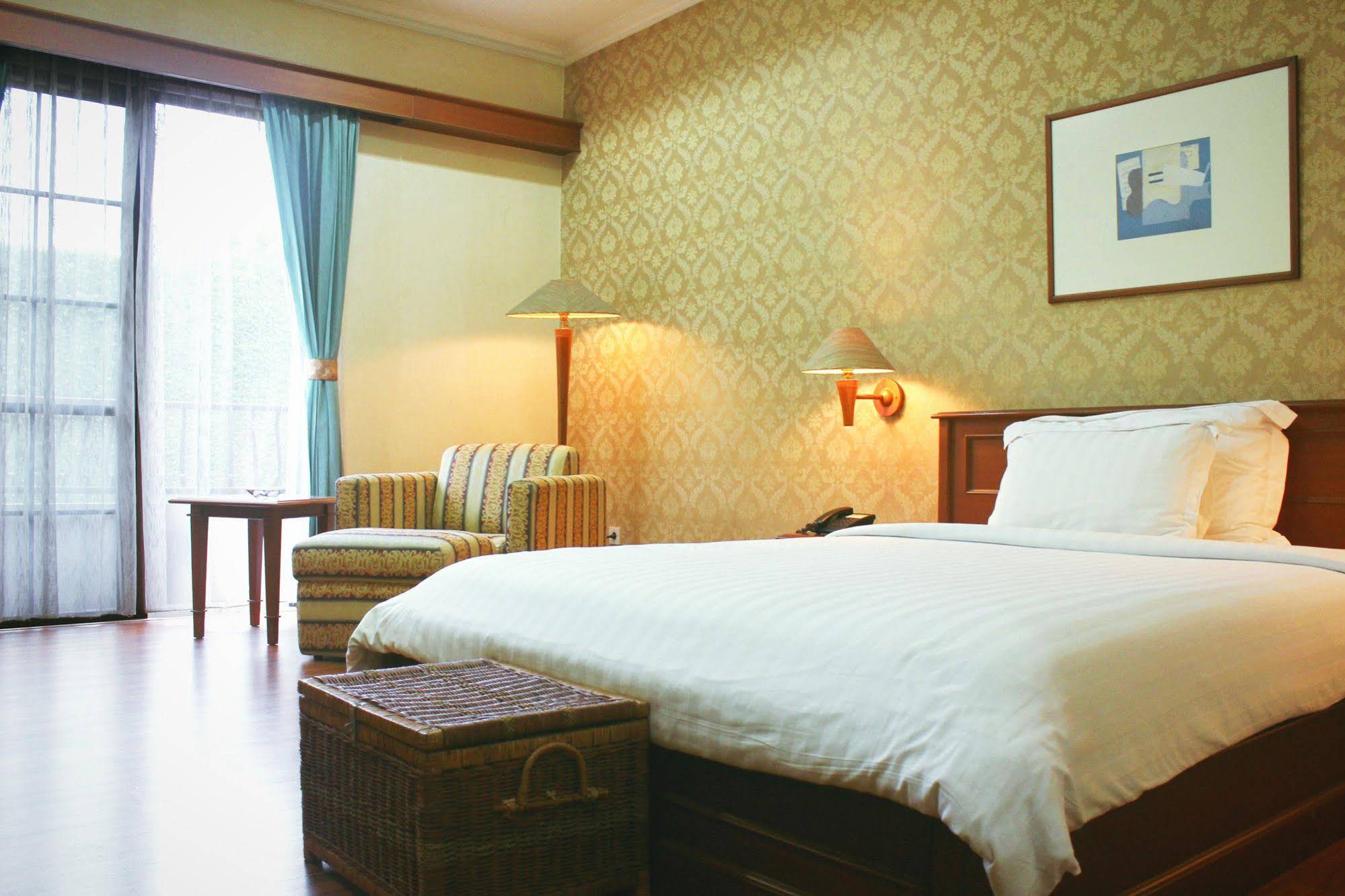 Chandra Residence - Adults Only