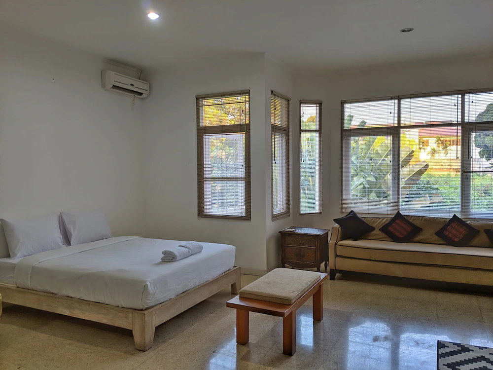 Chic Home Kemang by FLAT06