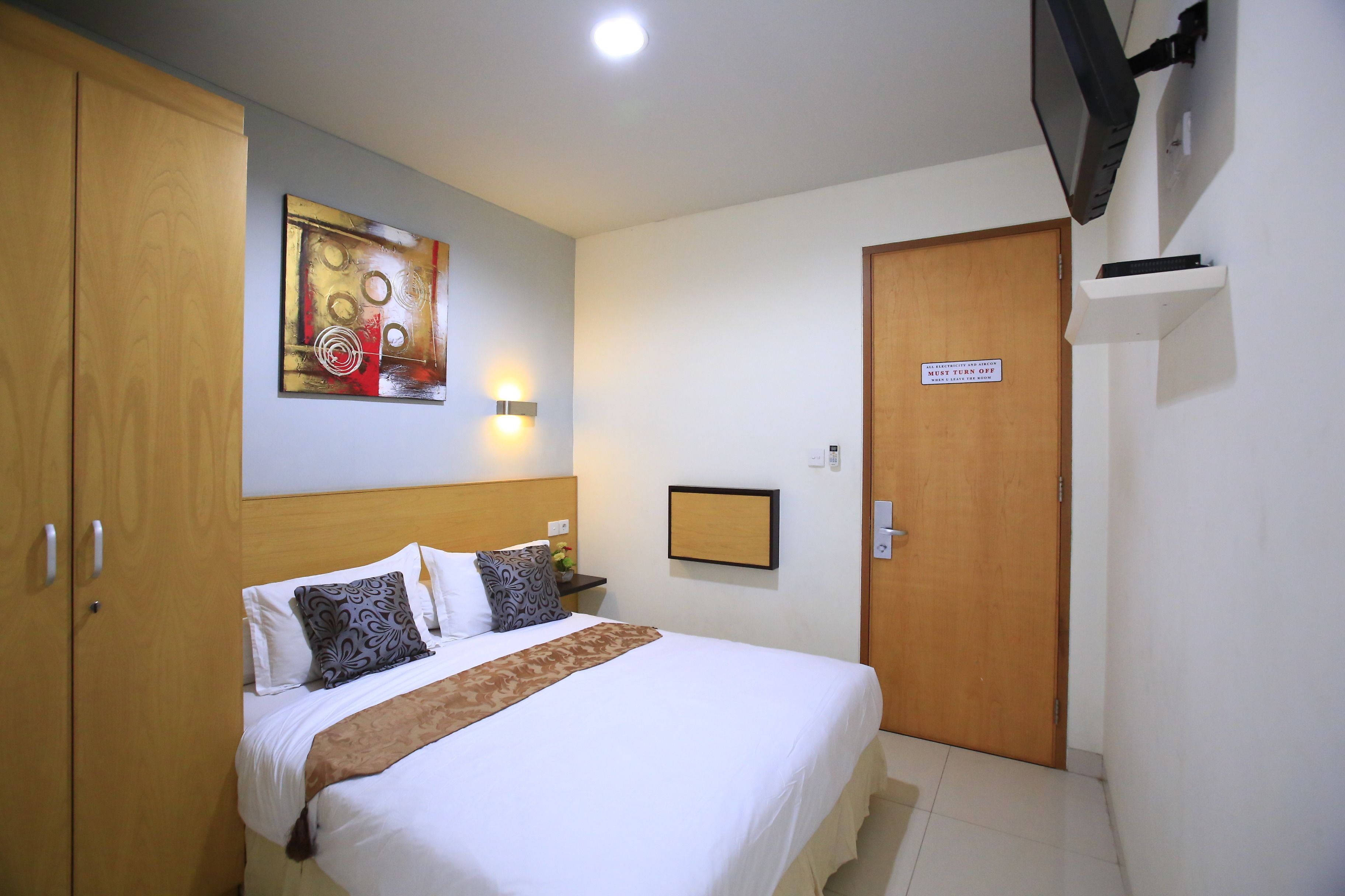 Cilandak Mansion by RedDoorz