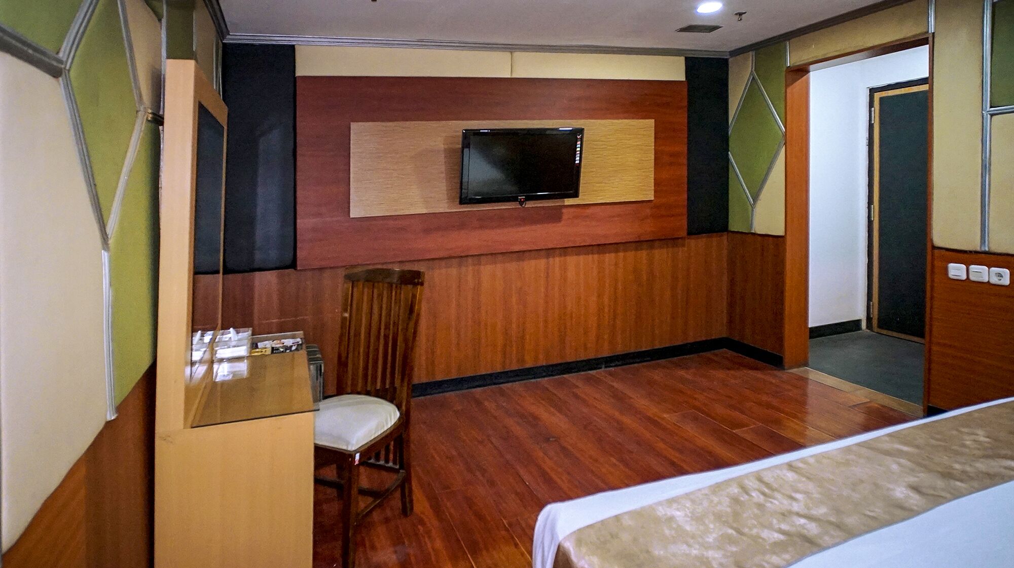 Coins Hotel By Ruang Nyaman