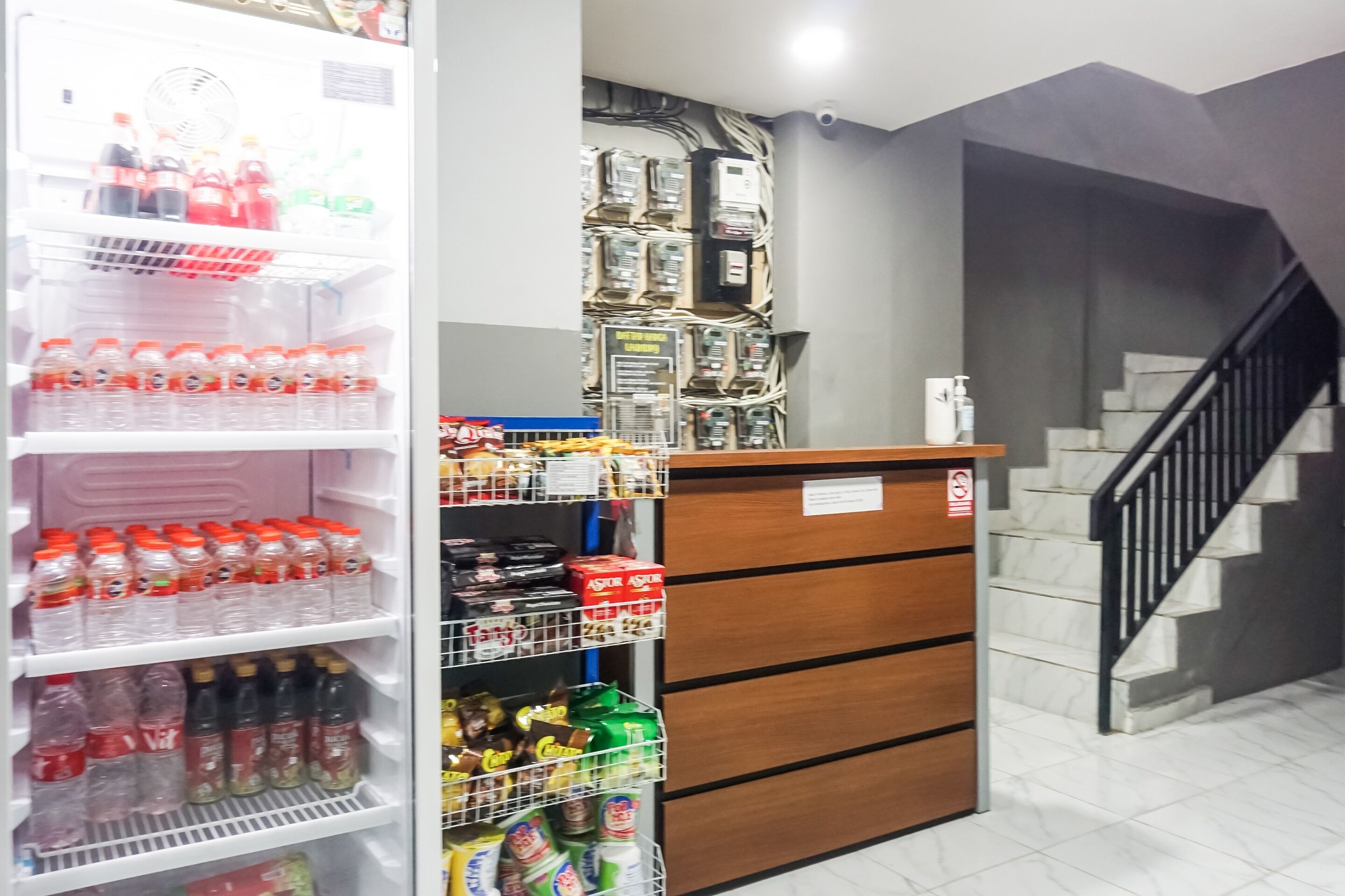 Collection O 91131 New V1 Hotel Near Stasiun Mangga Besar