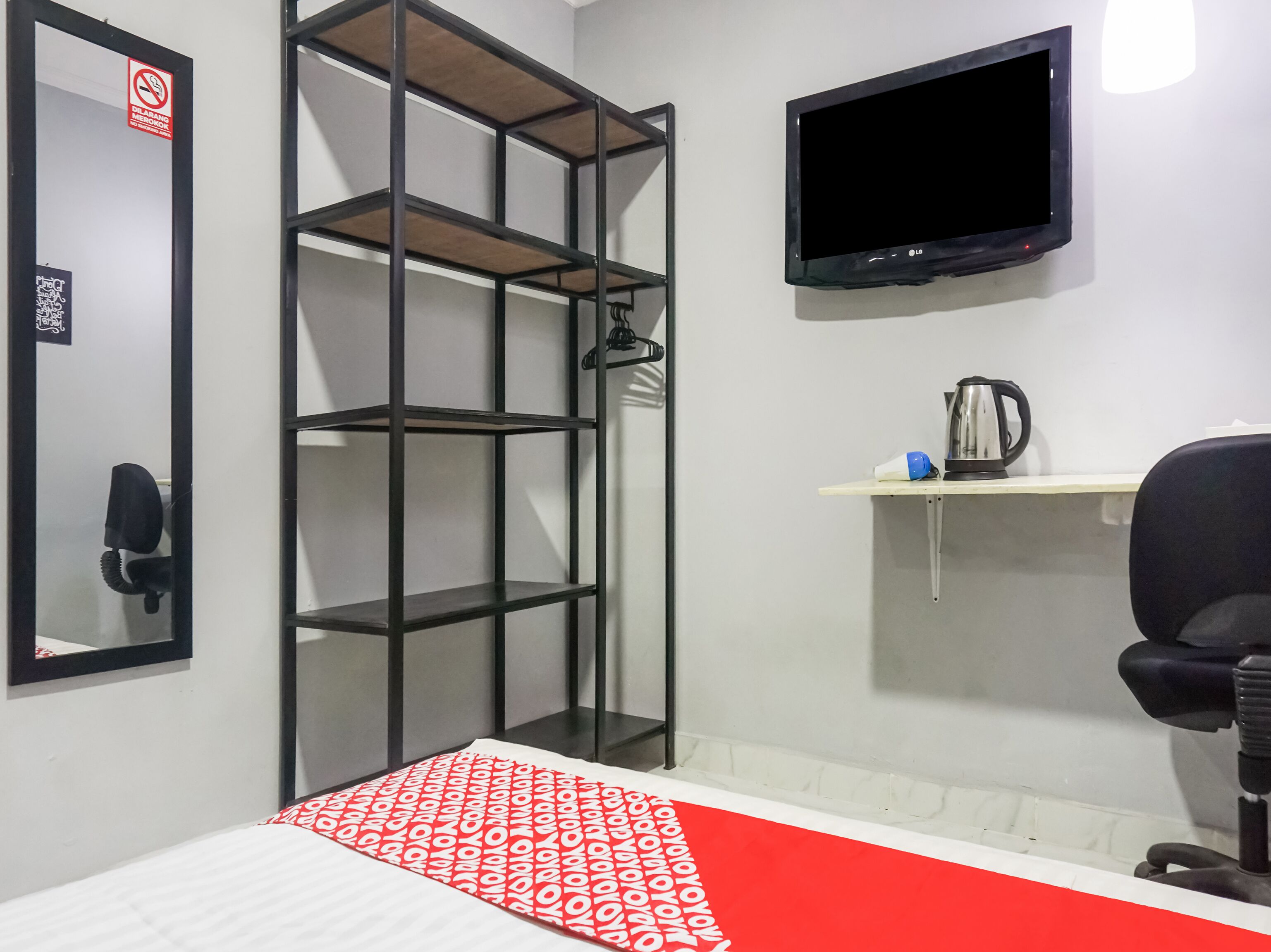 Collection O 91131 New V1 Hotel Near Stasiun Mangga Besar