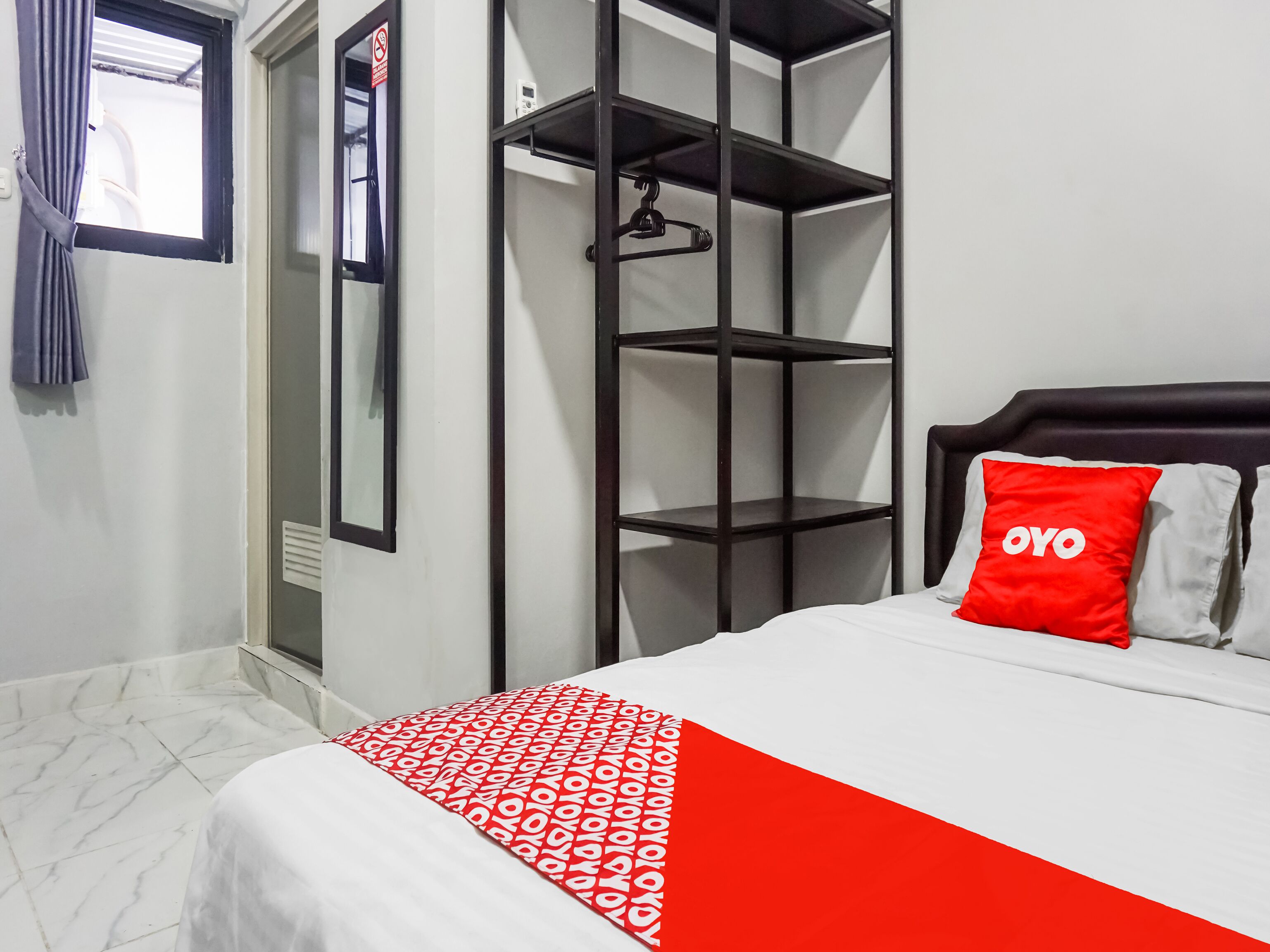 Collection O 91131 New V1 Hotel Near Stasiun Mangga Besar