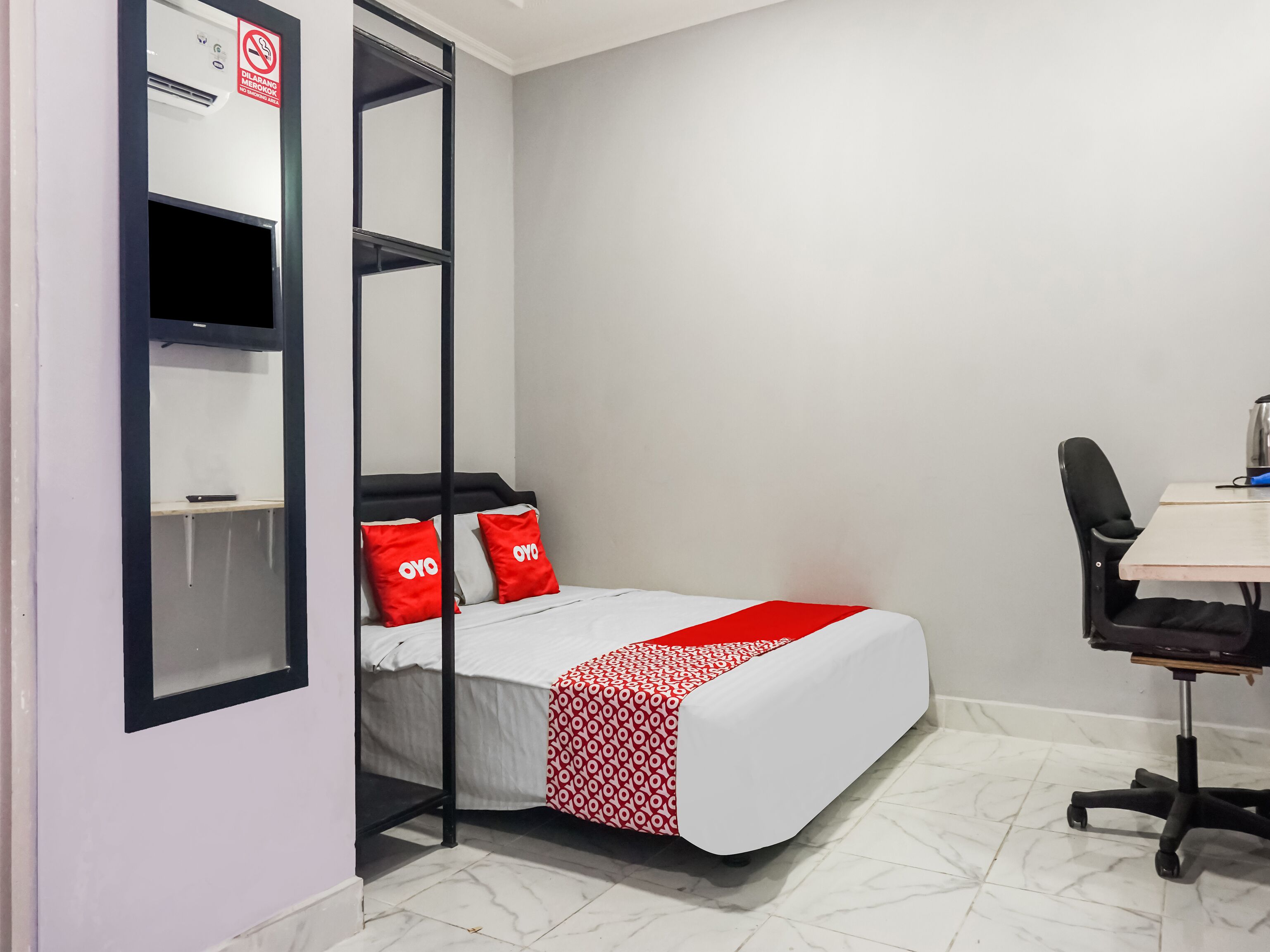 Collection O 91131 New V1 Hotel Near Stasiun Mangga Besar