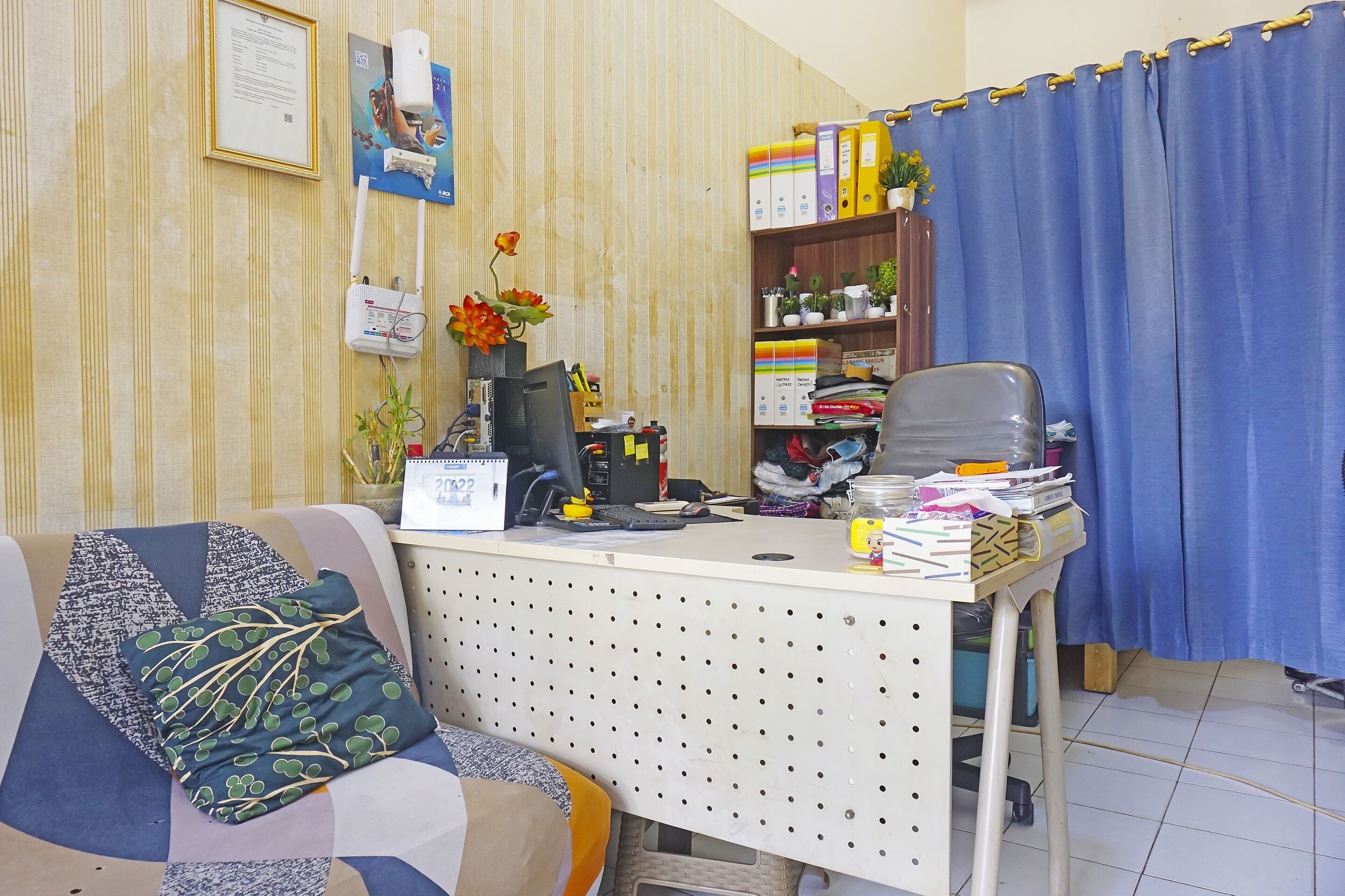 Collection O 91470 De Royal Sentra Timur