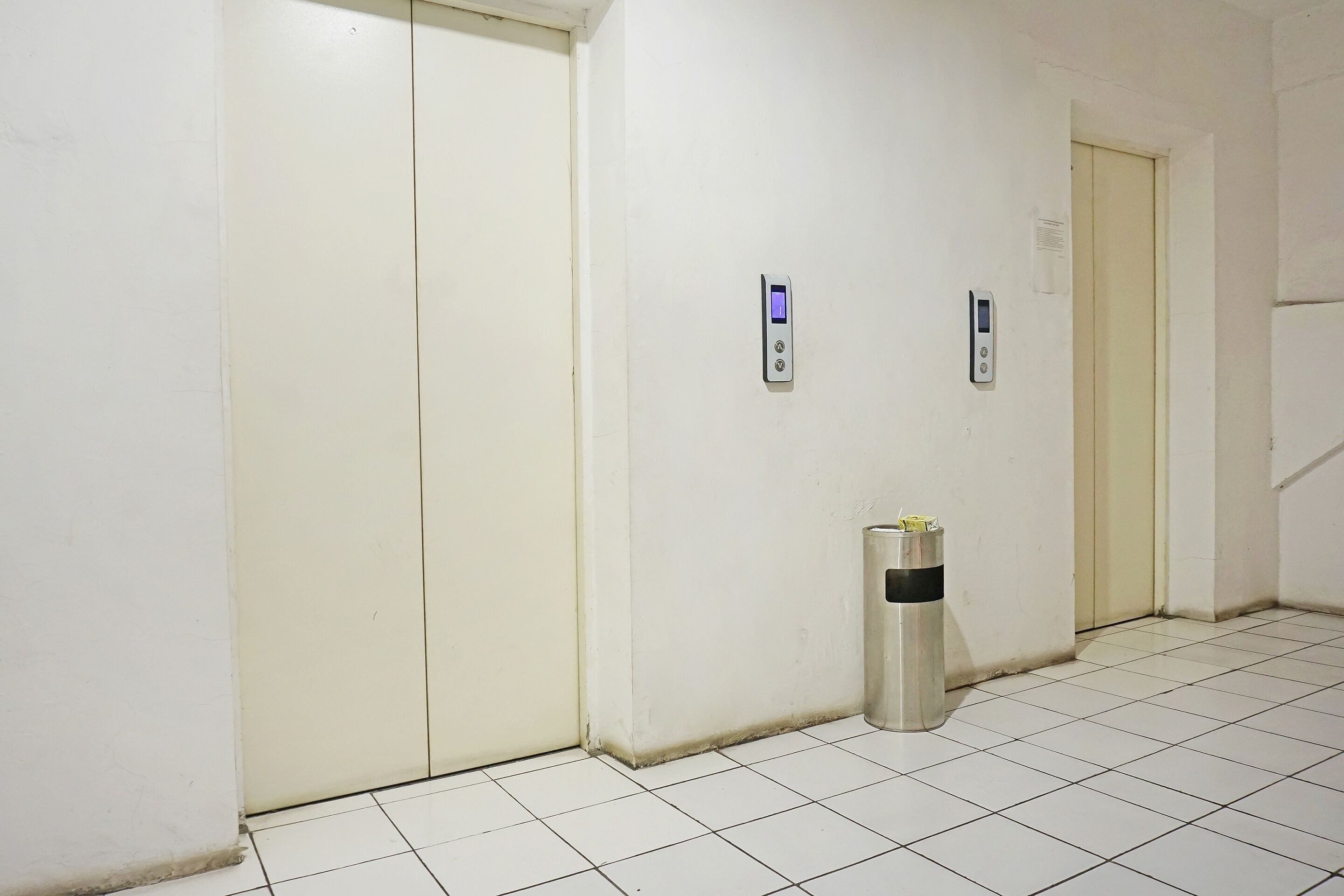 Collection O 91470 De Royal Sentra Timur