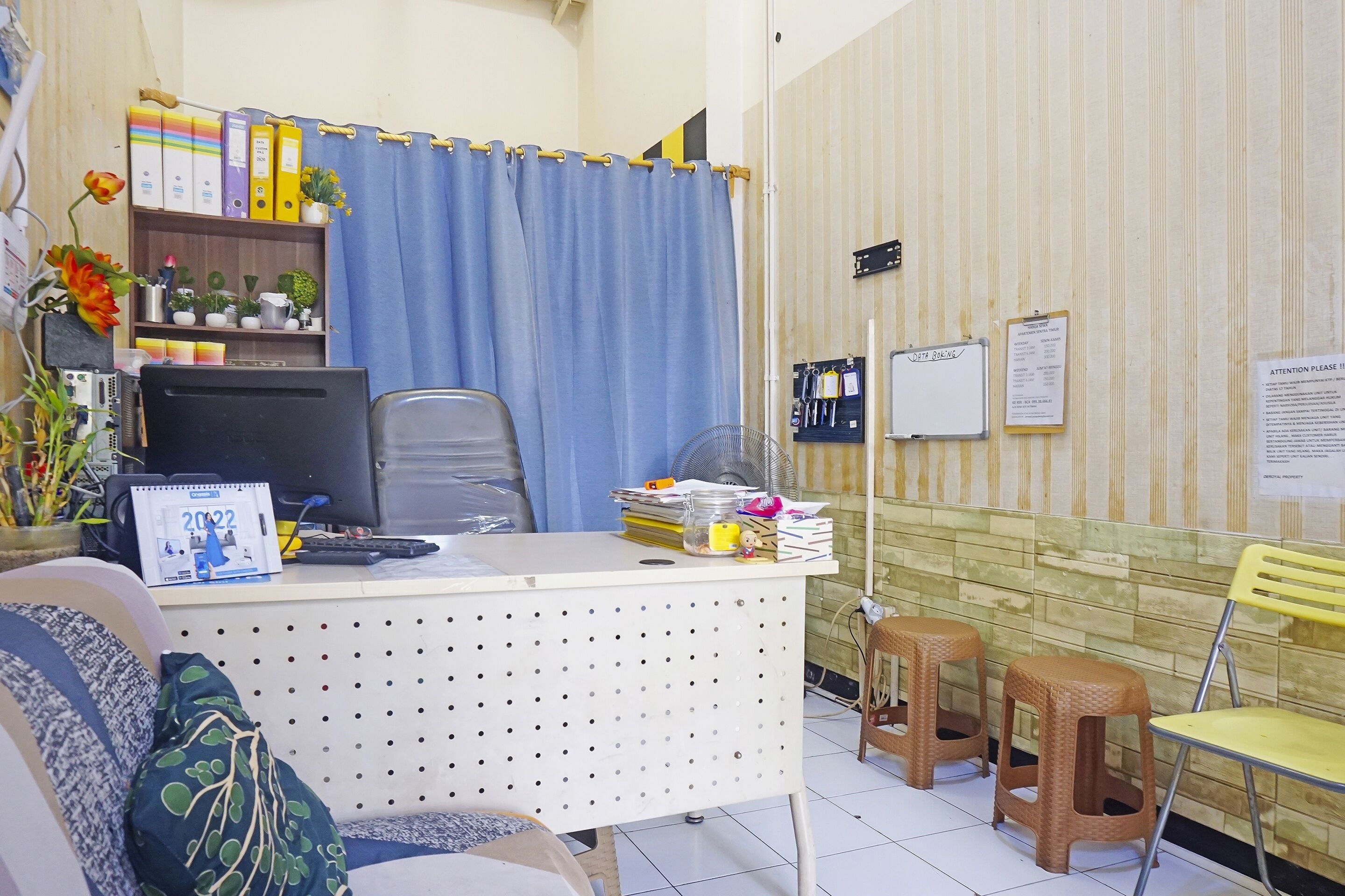 Collection O 91470 De Royal Sentra Timur