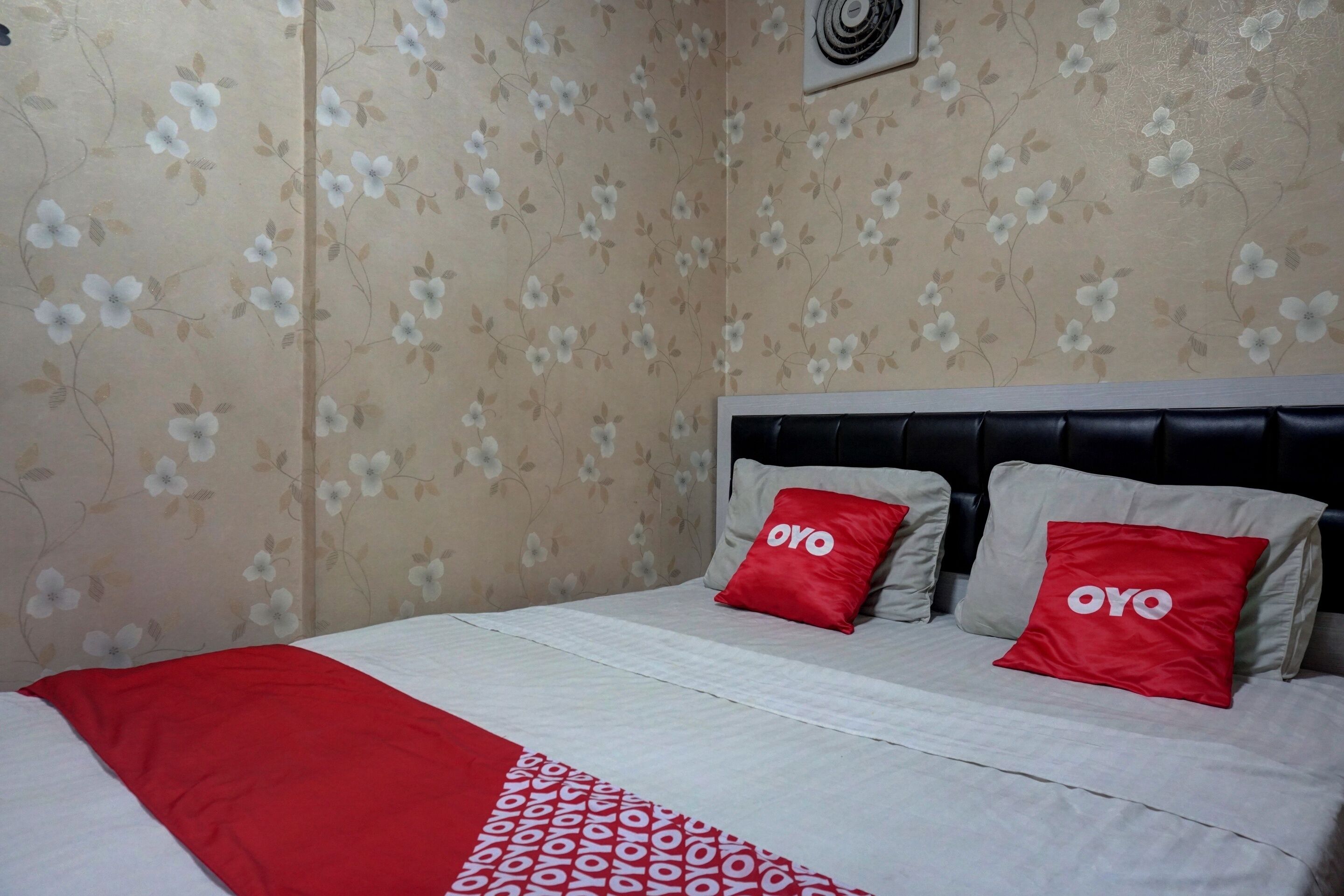 Collection O A99 Property