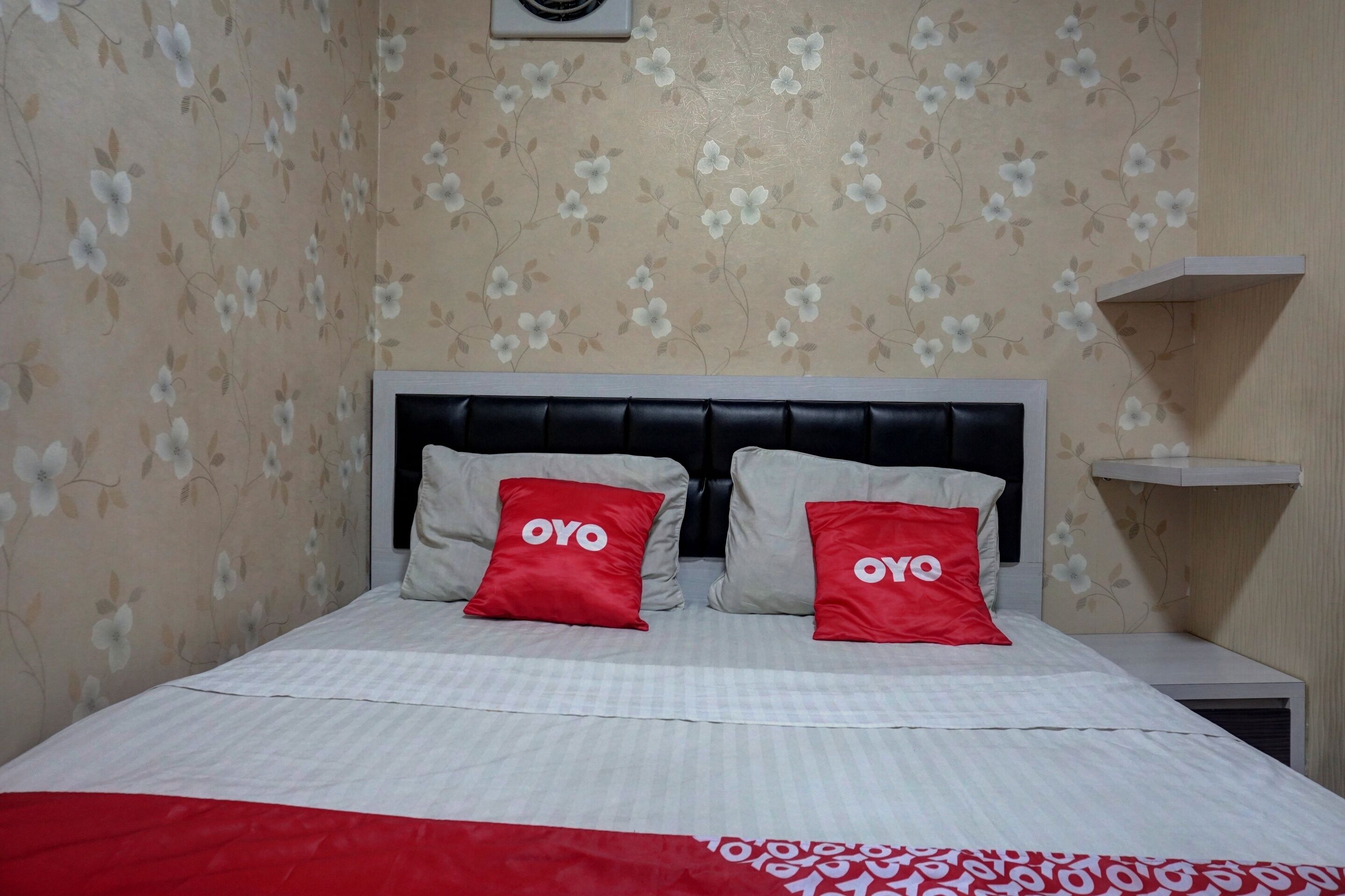 Collection O A99 Property