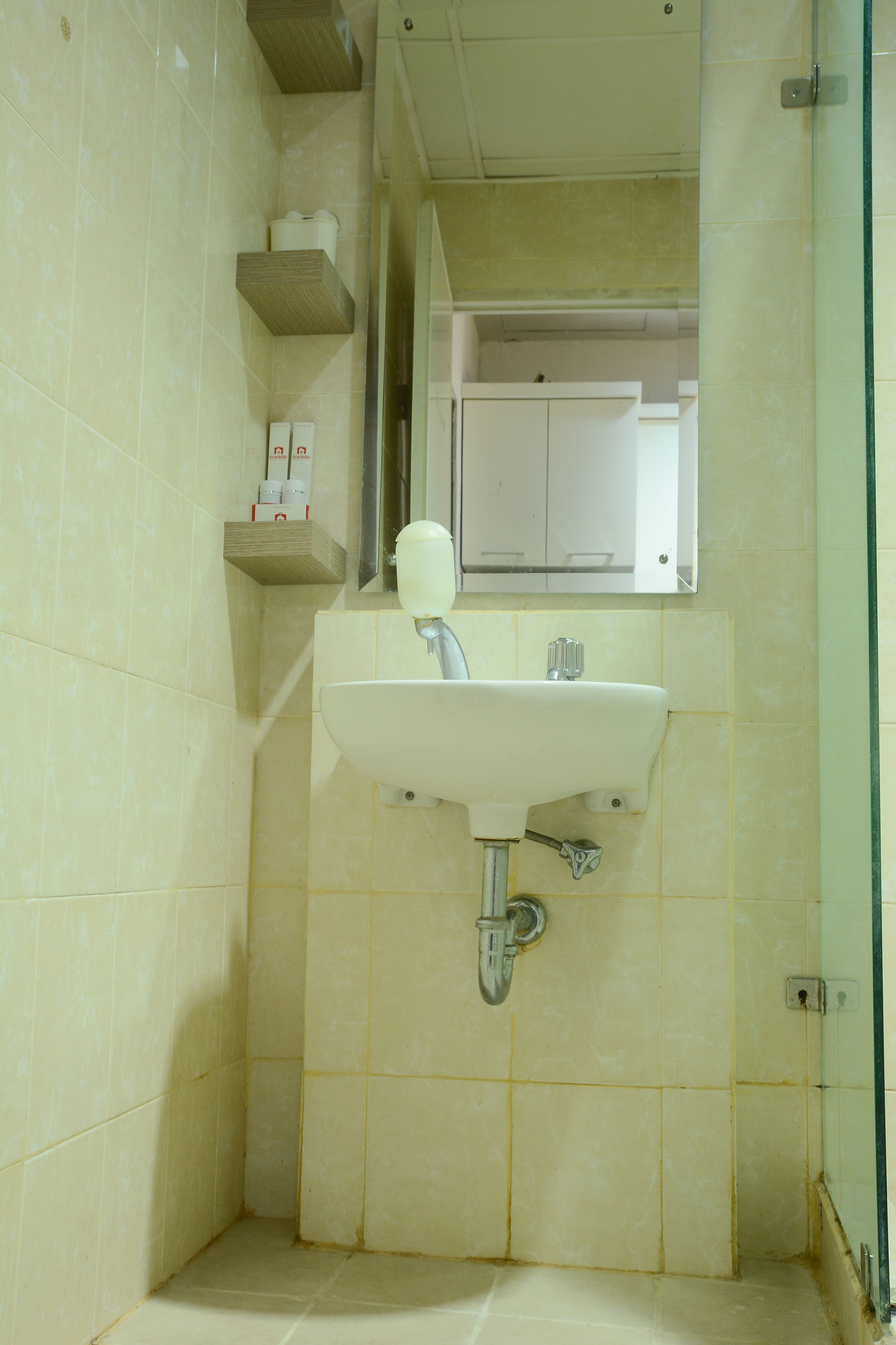 Cosmo Mansion by Travelio