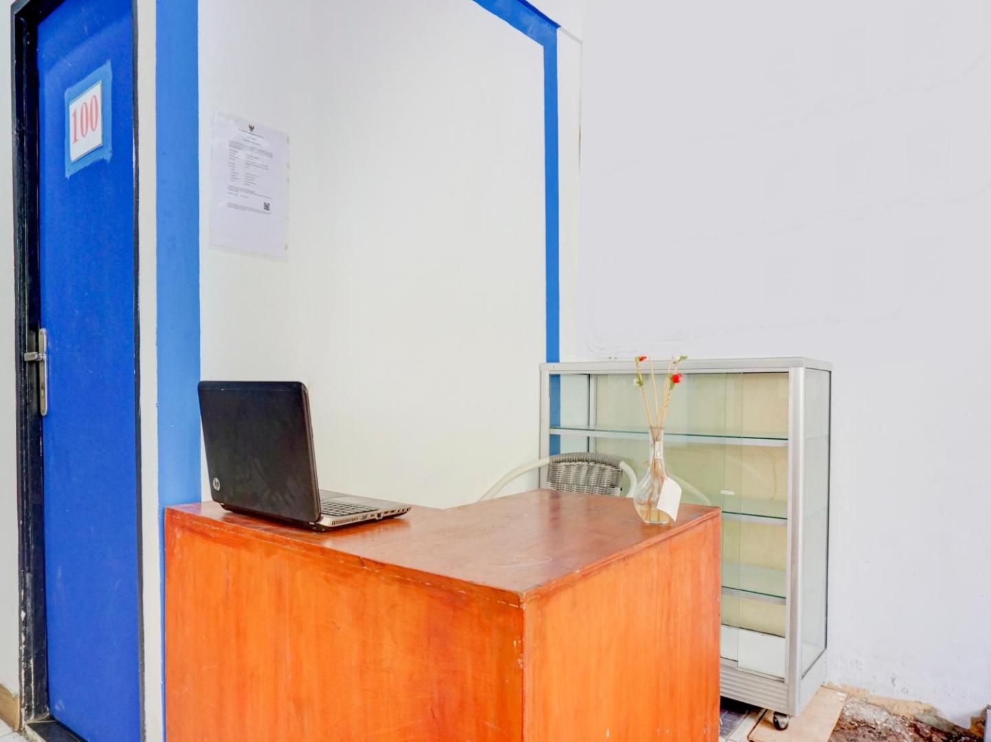 Cosmo Tanjung Duren by OYO Rooms