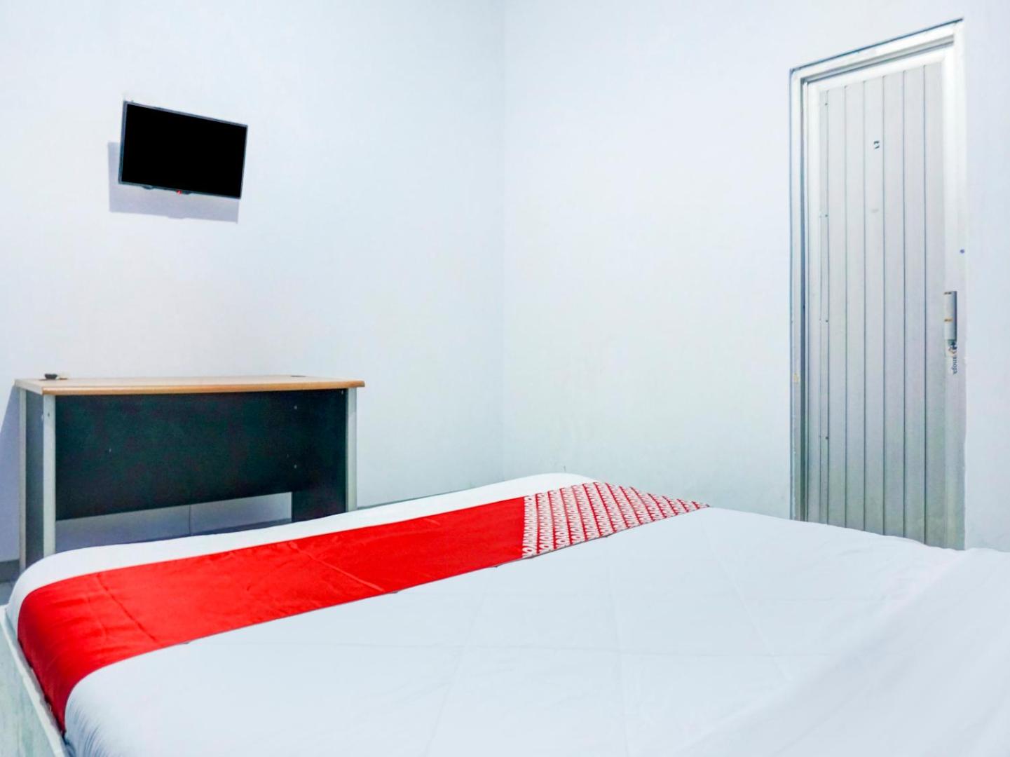 Cosmo Tanjung Duren by OYO Rooms
