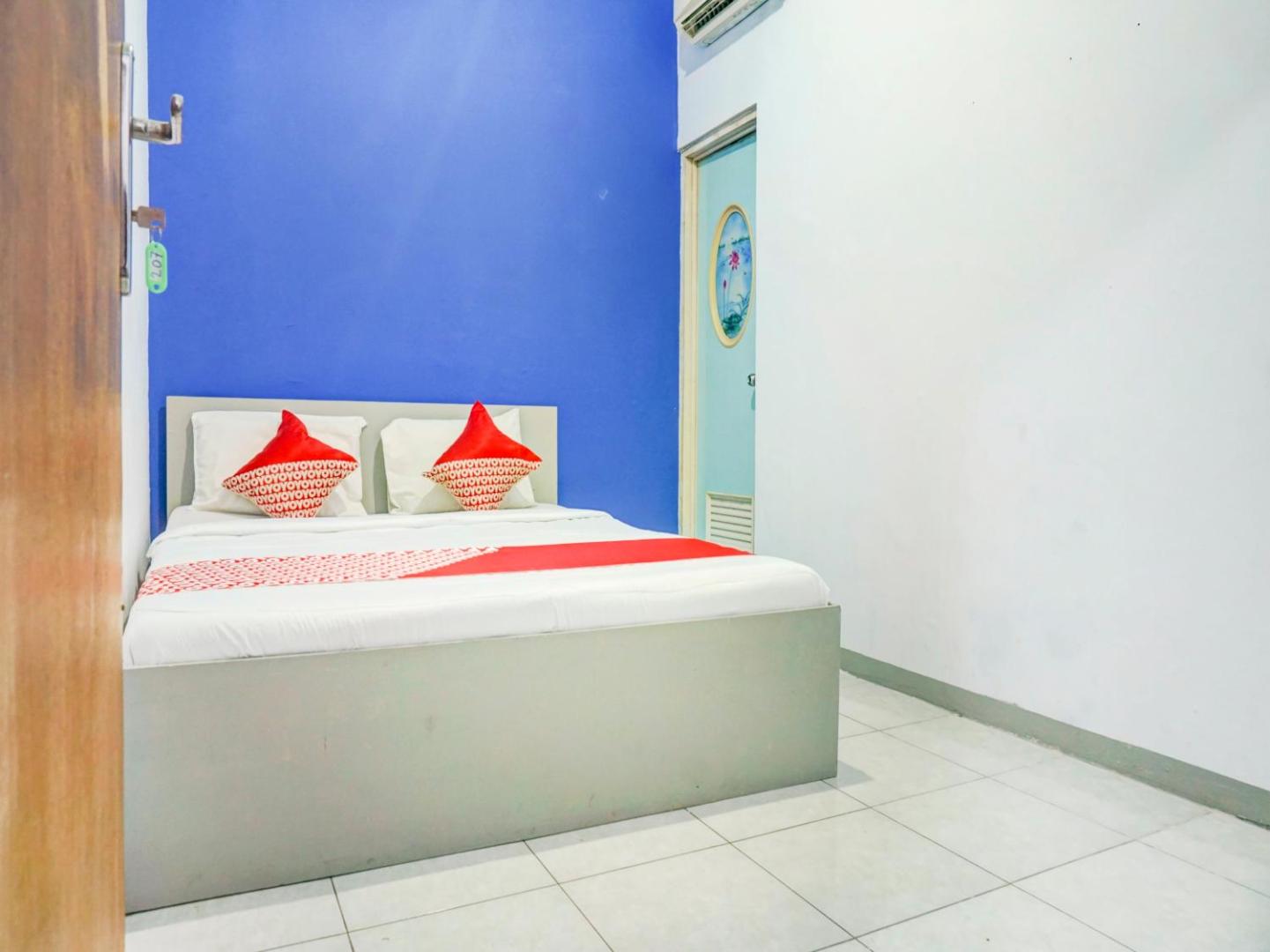 Cosmo Tanjung Duren by OYO Rooms