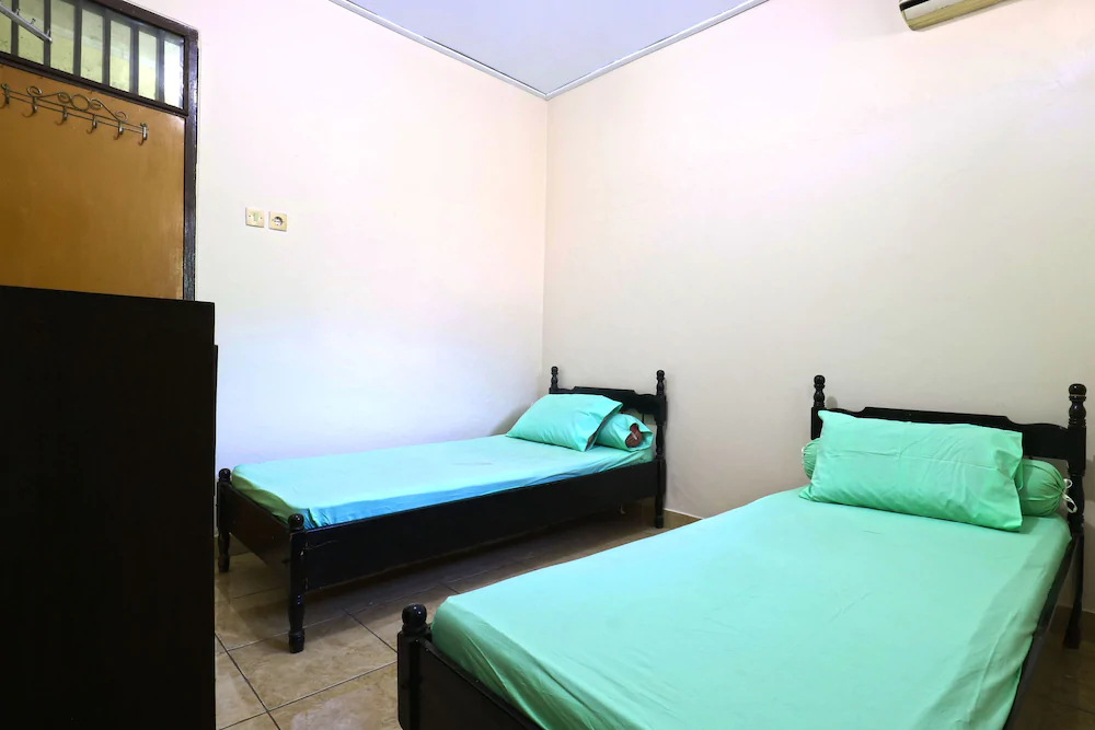 OYO 2256 Danysa Guesthouse Syariah