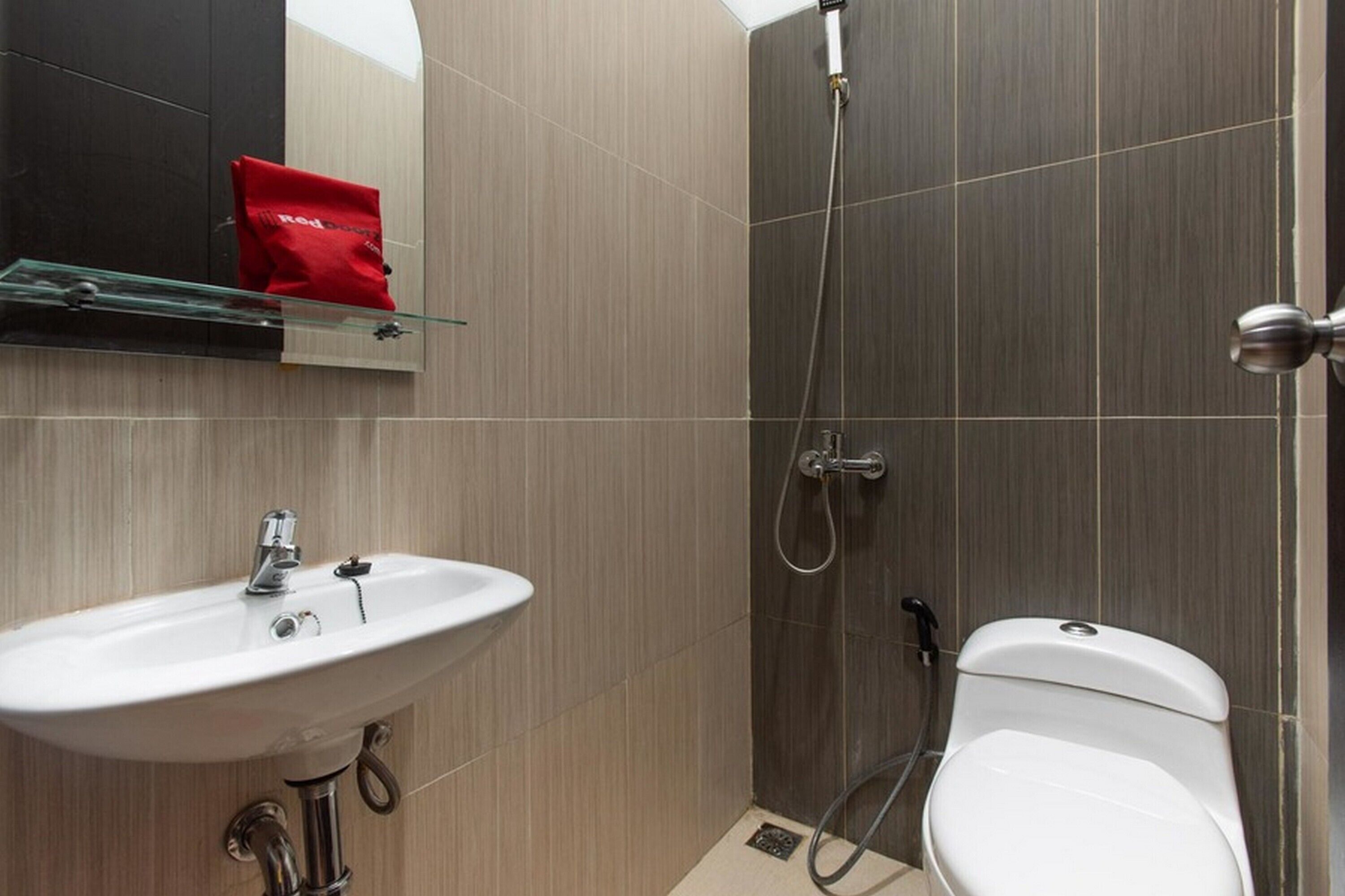 d'Blessing Kost & Family Homestay by RedDoorz