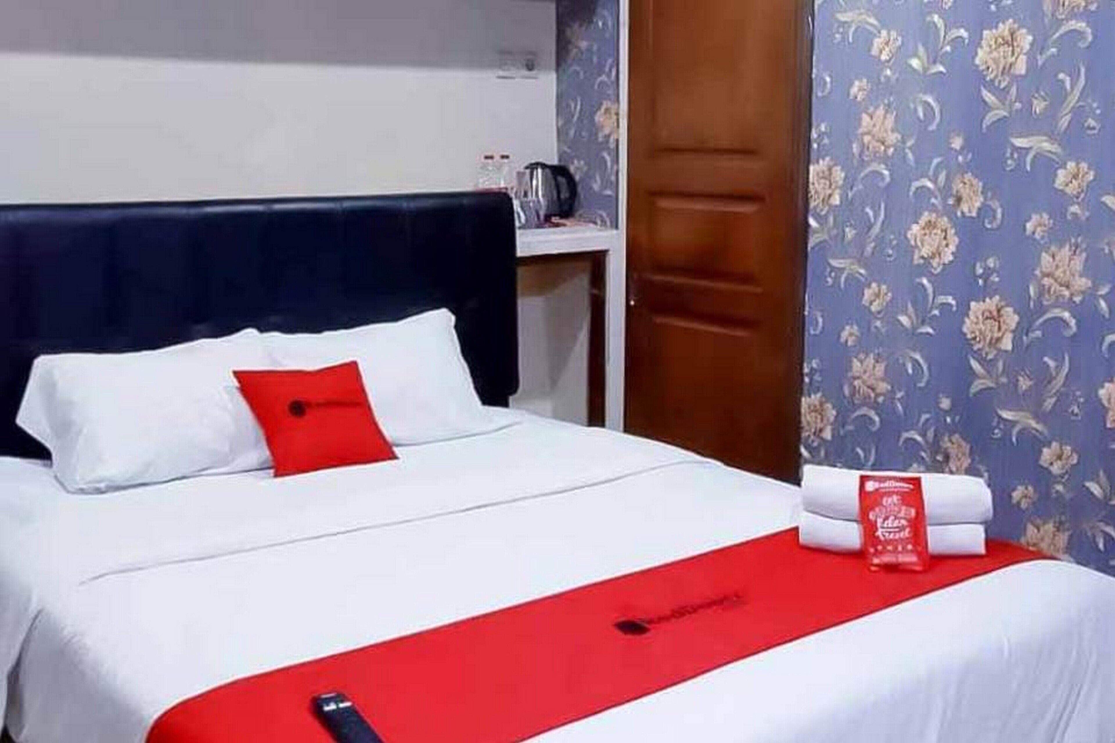 d'Blessing Kost & Family Homestay by RedDoorz