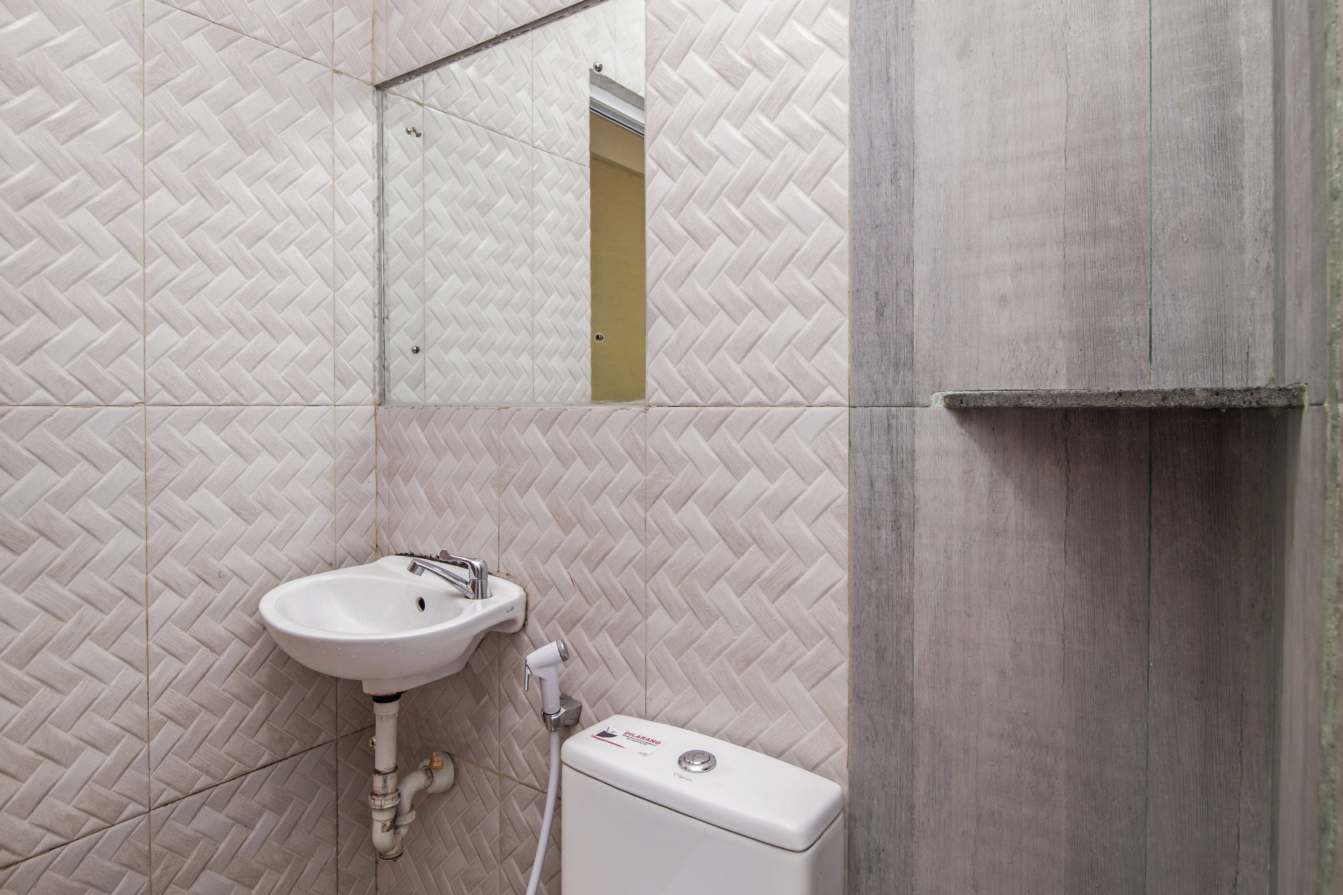 D'Val Mar Guest House by RedDoorz