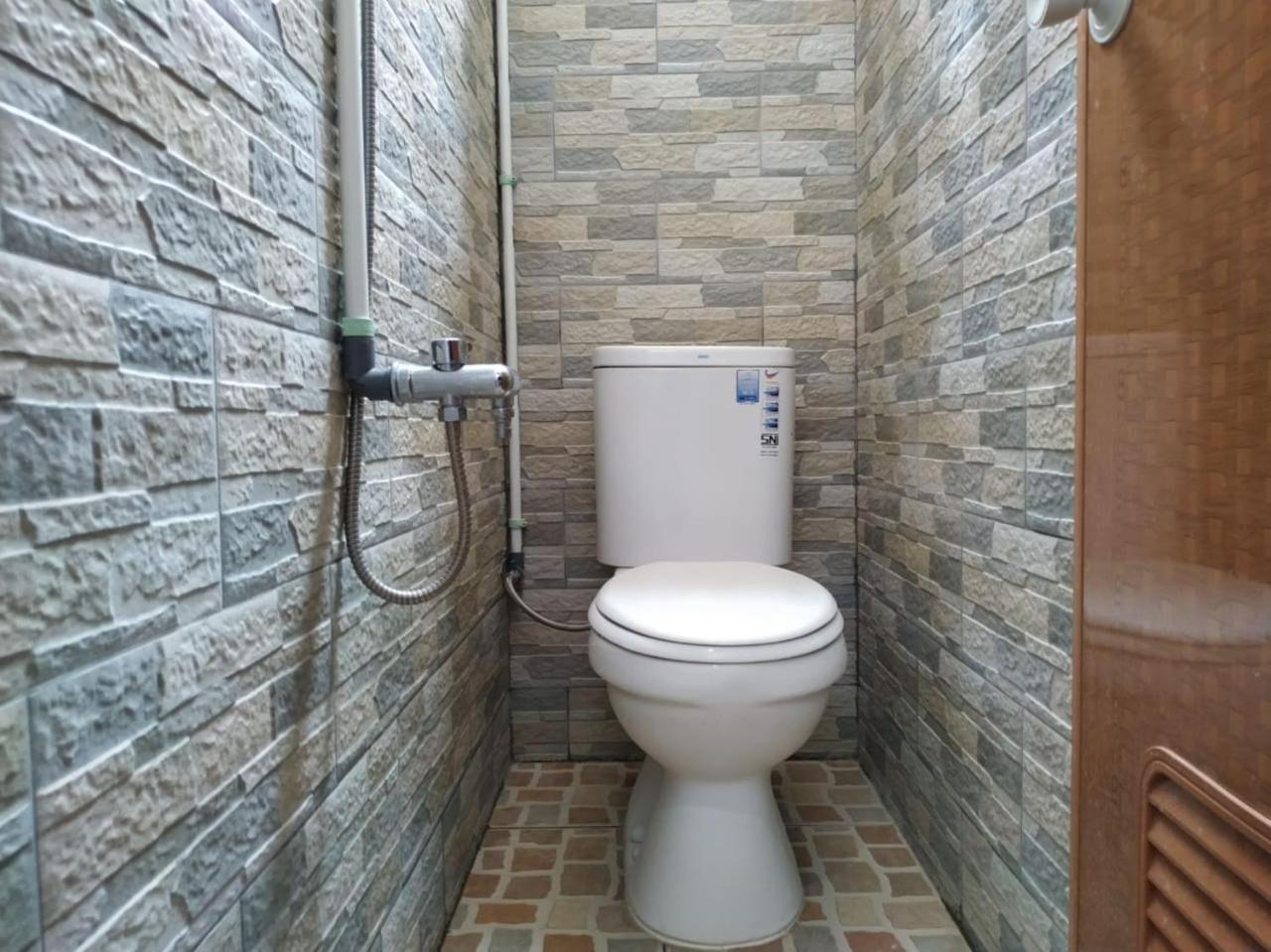 Eiffel Residence Cideng