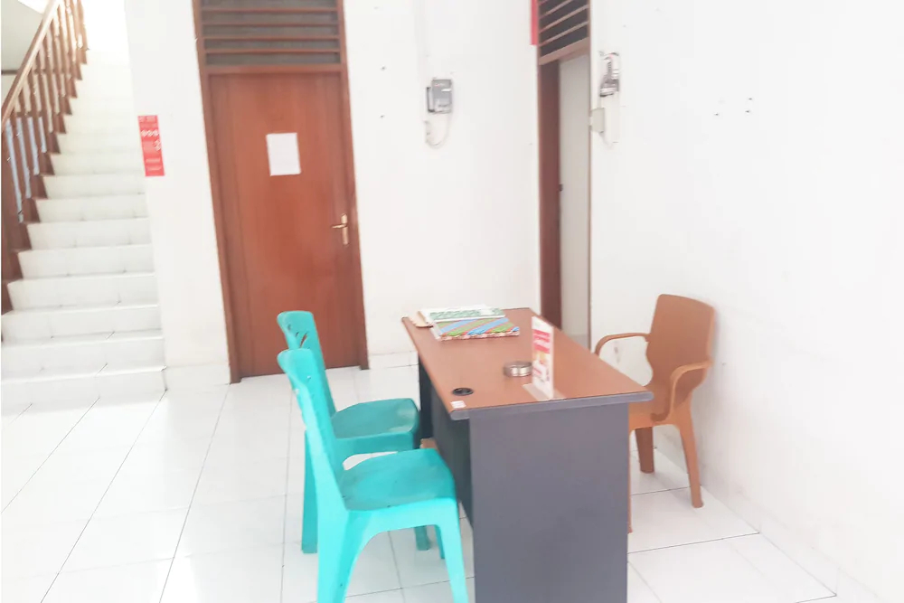 Esco Pangkalan Jati by OYO Rooms