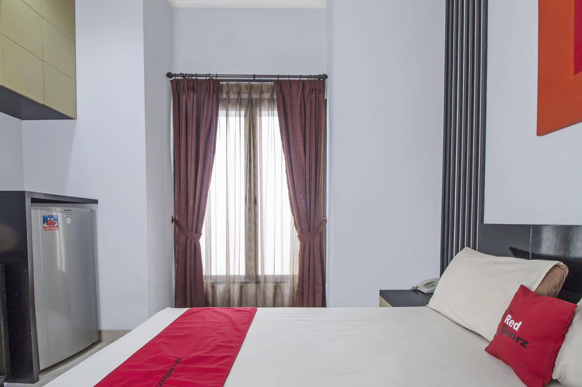 Esplendour Residence by RedDoorz