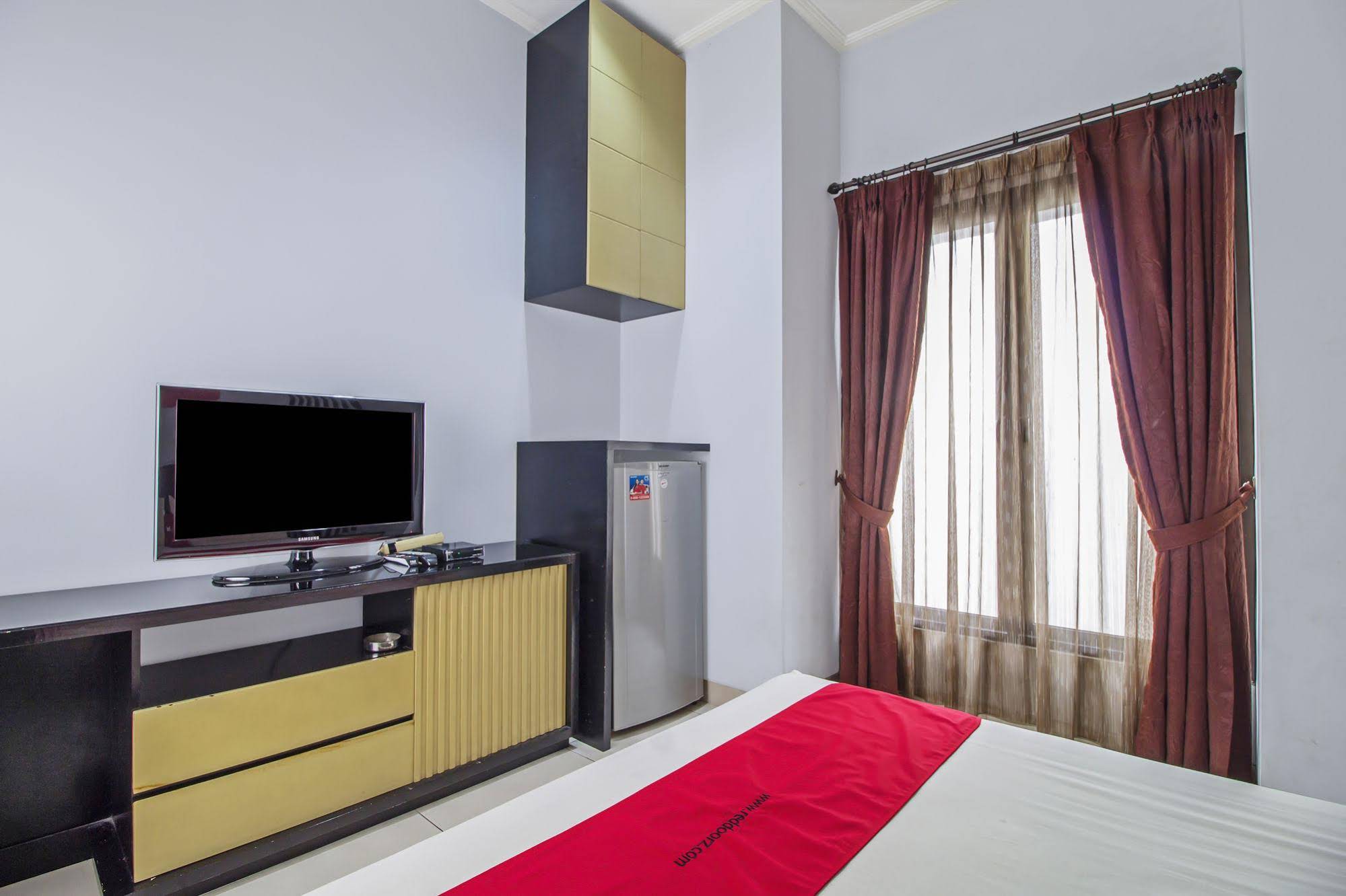 Esplendour Residence by RedDoorz