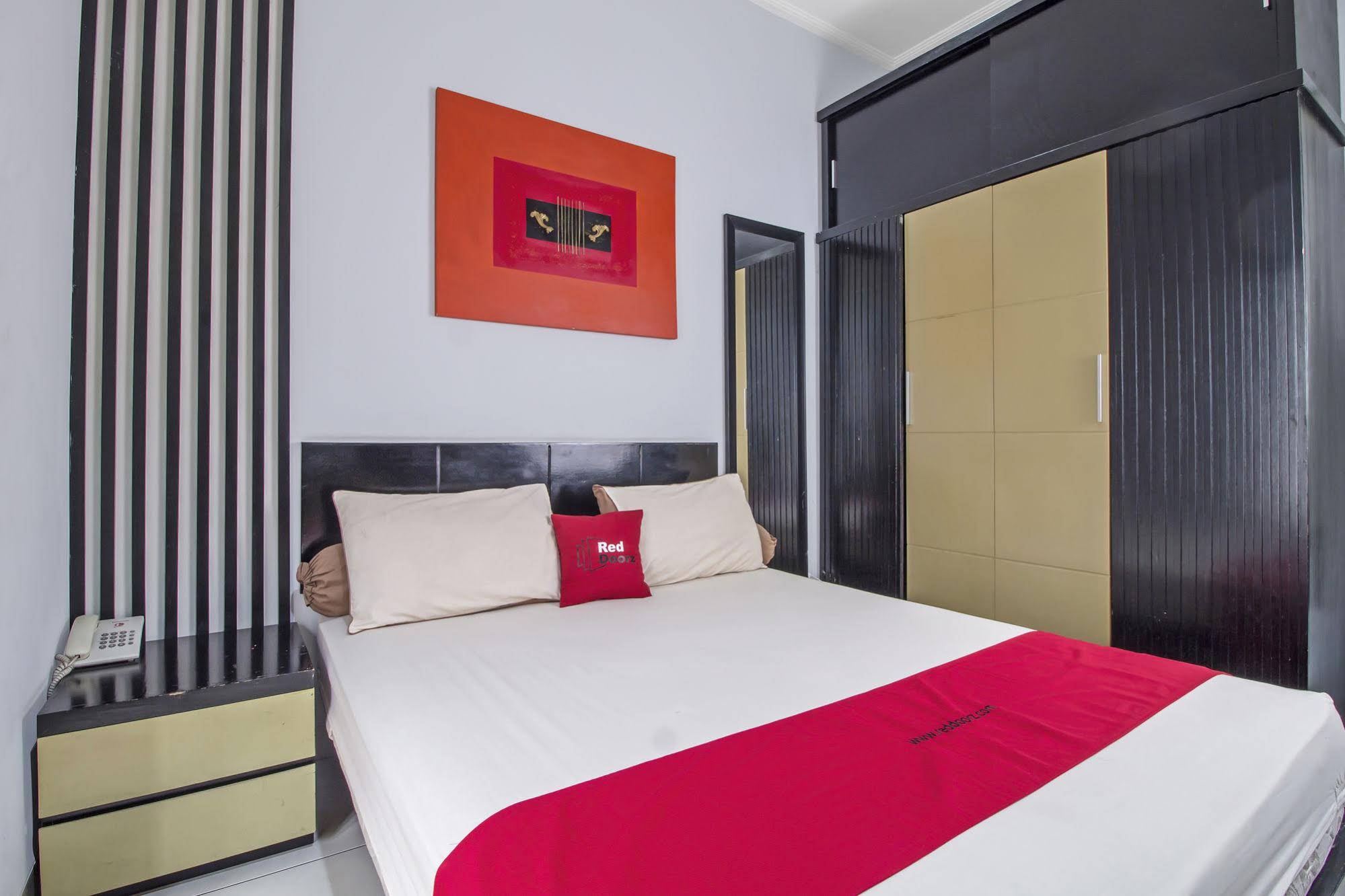 Esplendour Residence by RedDoorz