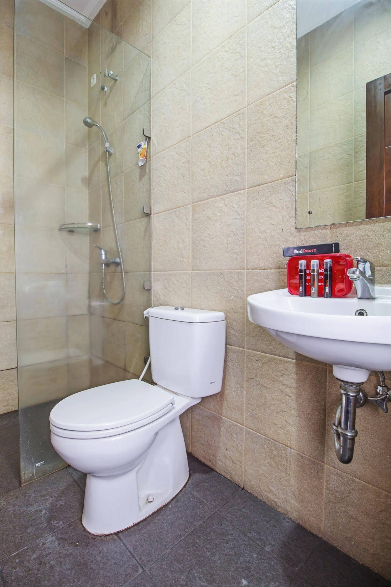 Esplendour Residence by RedDoorz