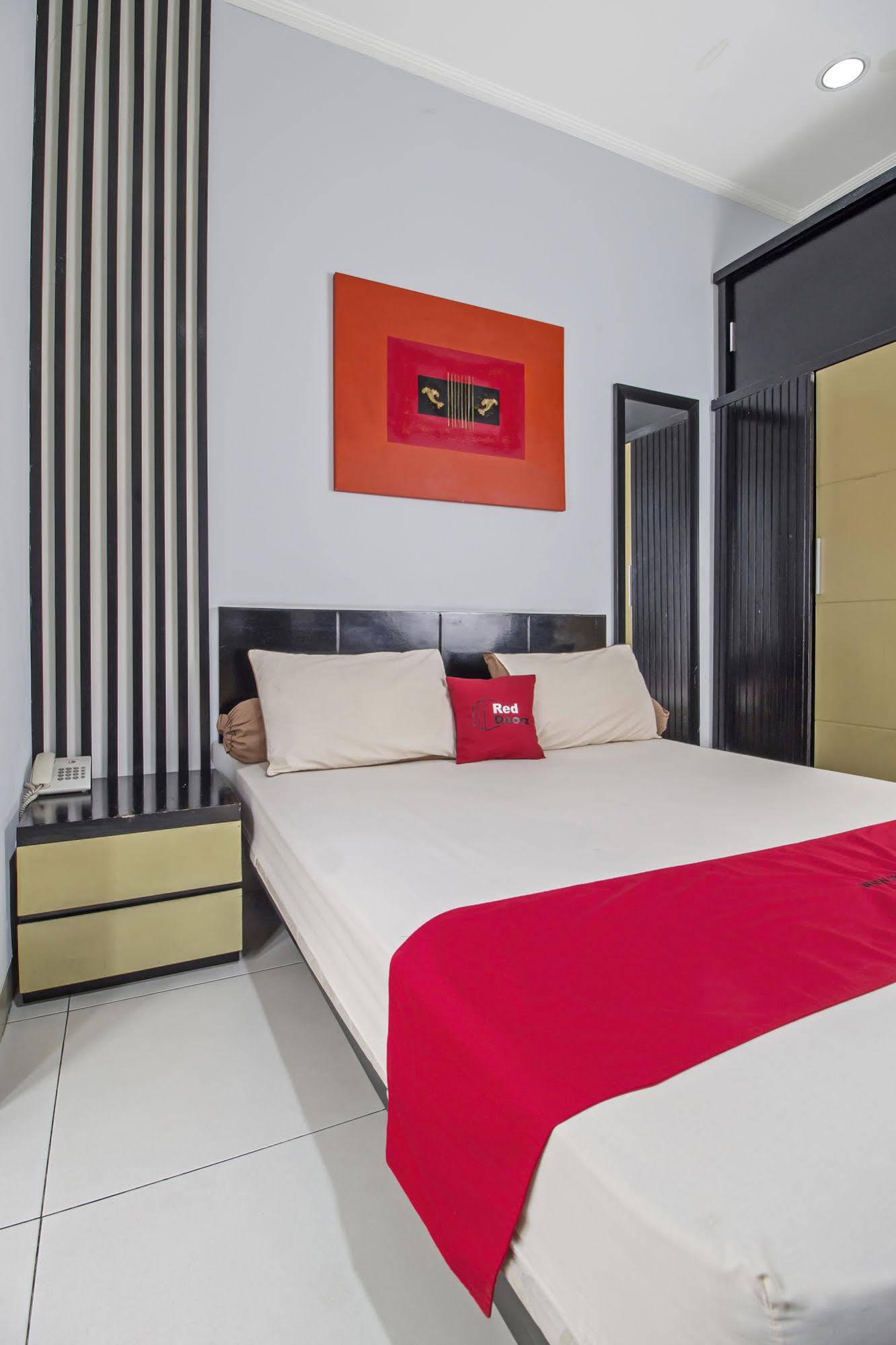 Esplendour Residence by RedDoorz