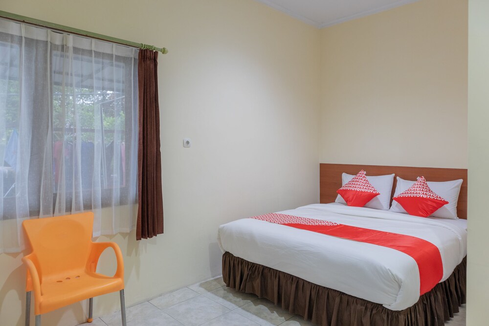 Exclusive 48 Syariah by OYO Rooms