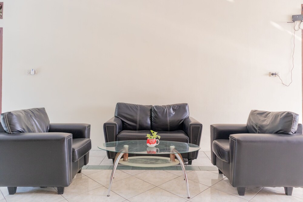 Exclusive 48 Syariah by OYO Rooms