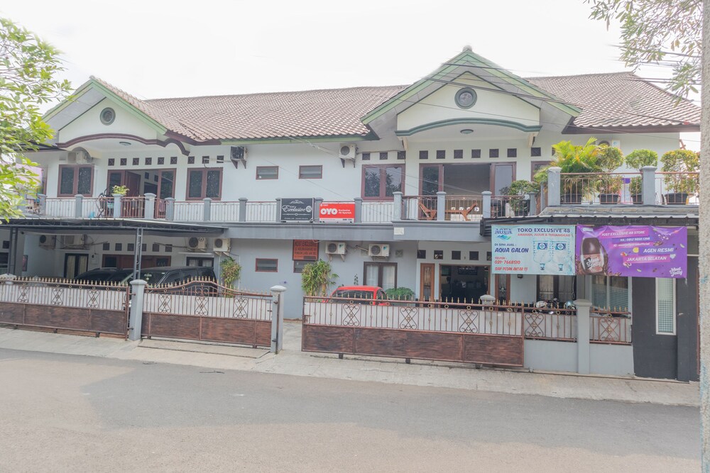 Exclusive 48 Syariah by OYO Rooms