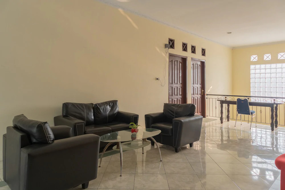 Exclusive 48 Syariah by OYO Rooms