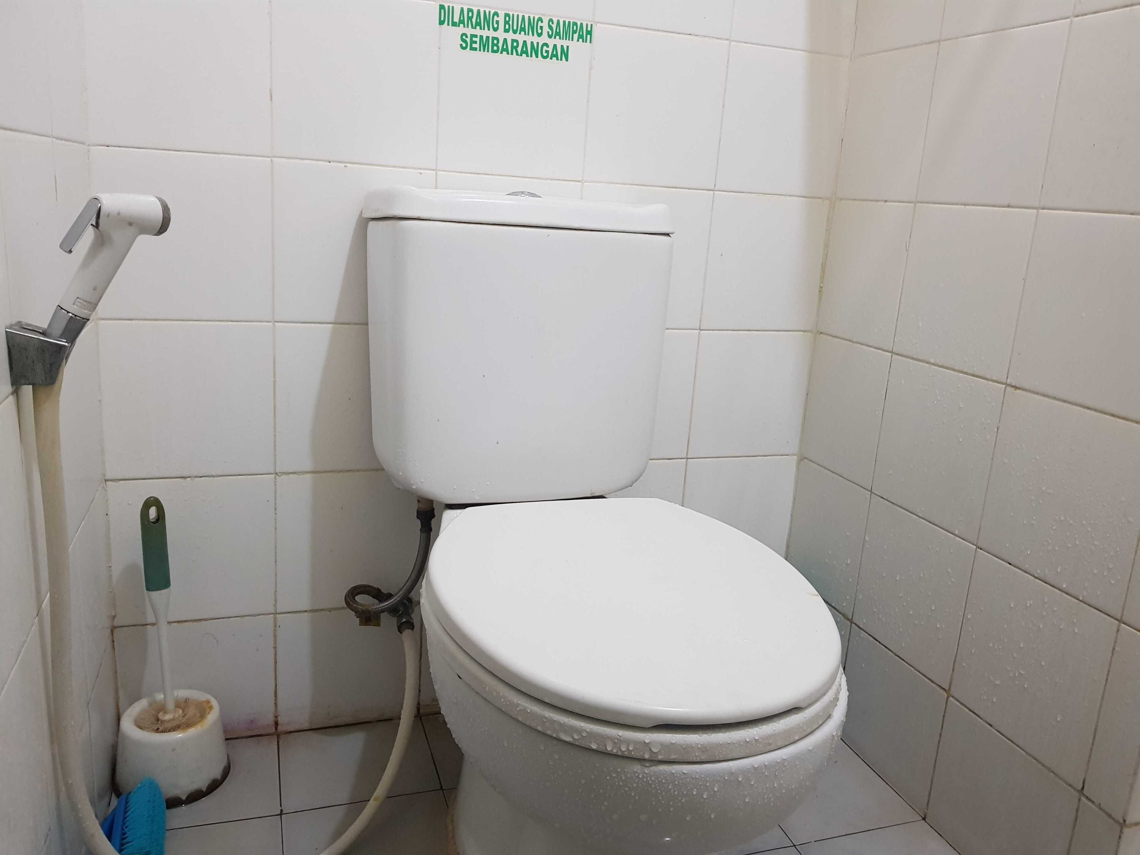 EXPRESS O 91656 Oyo Sentra Group