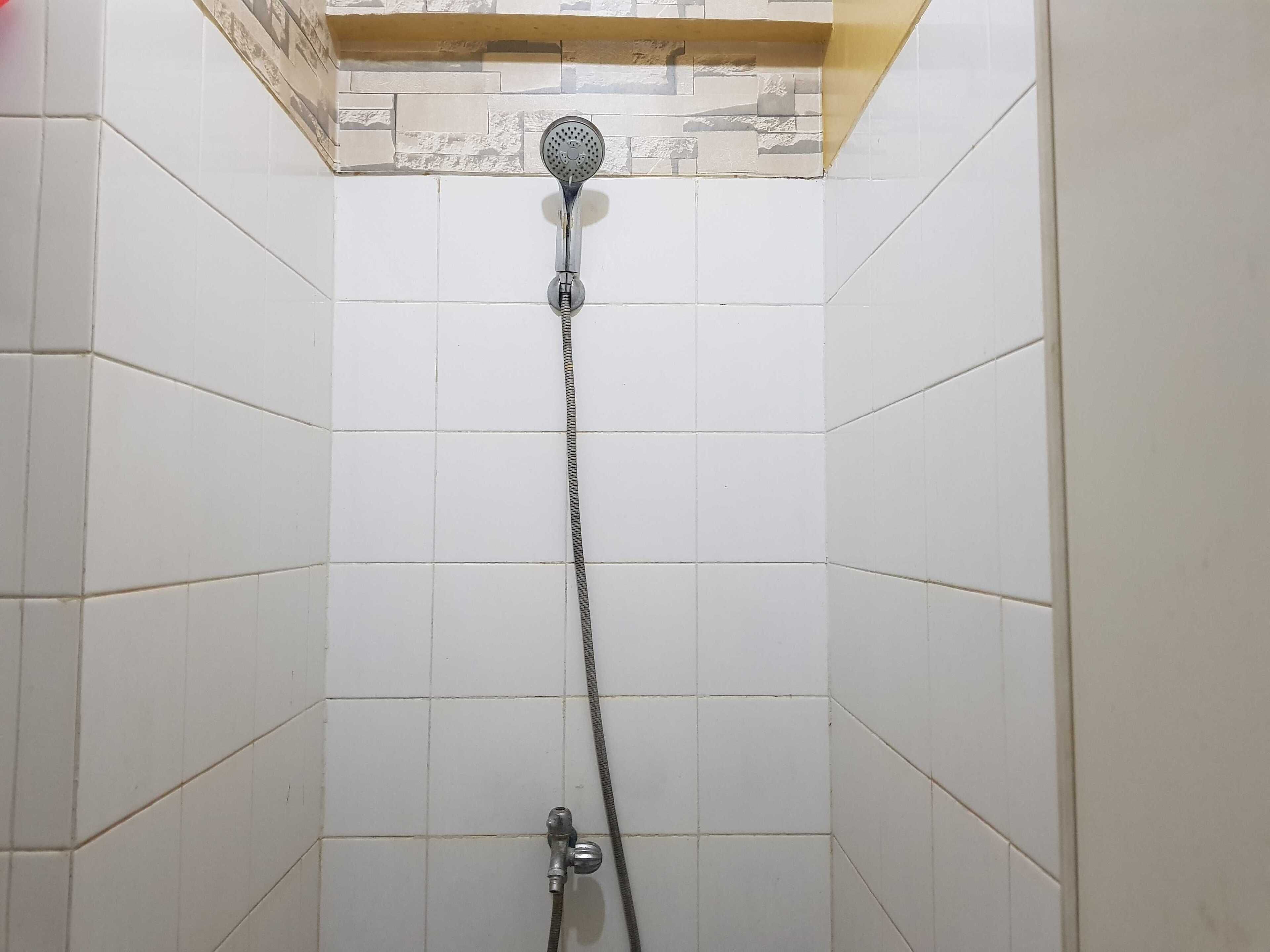 EXPRESS O 91656 Oyo Sentra Group