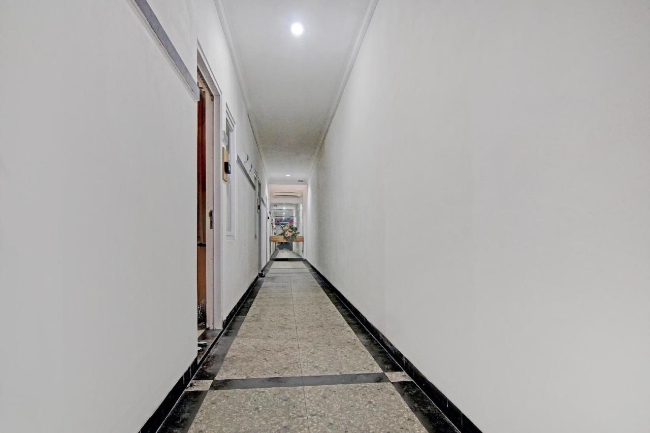 Family Residence by OYO Rooms