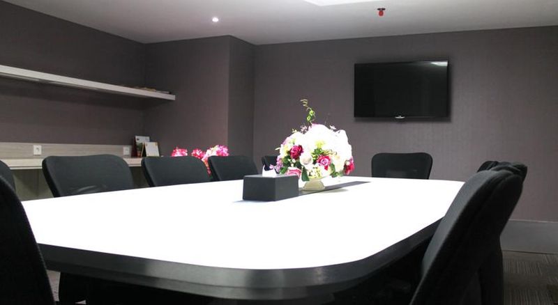 BRITS Hotel Puri Indah