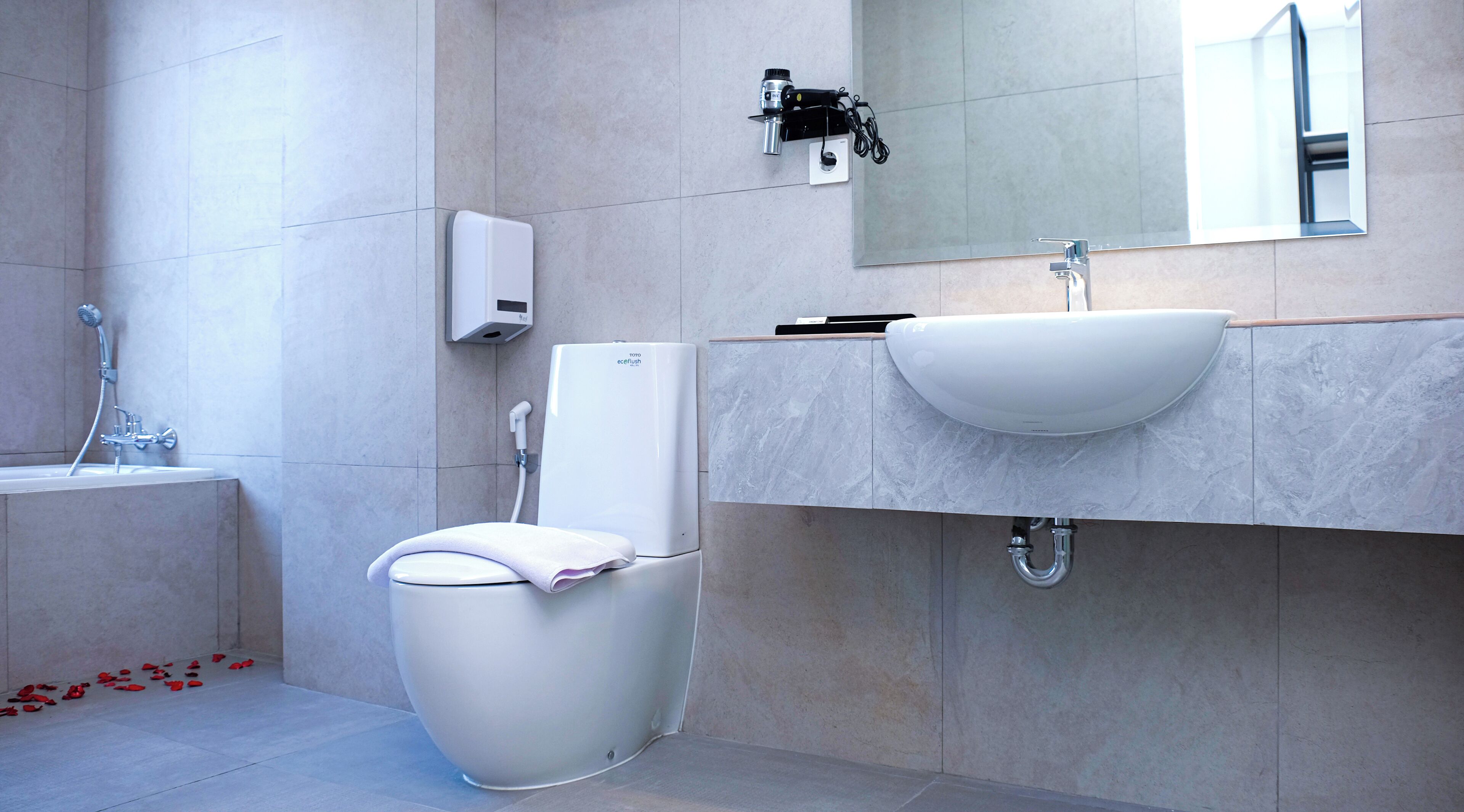 Front One Boutique Hotel Taman Anggrek