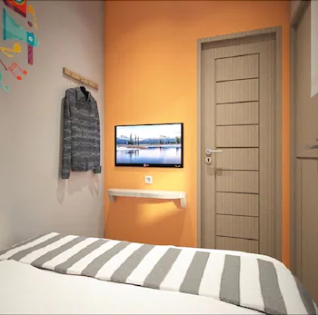 Front One Cabin Sunter