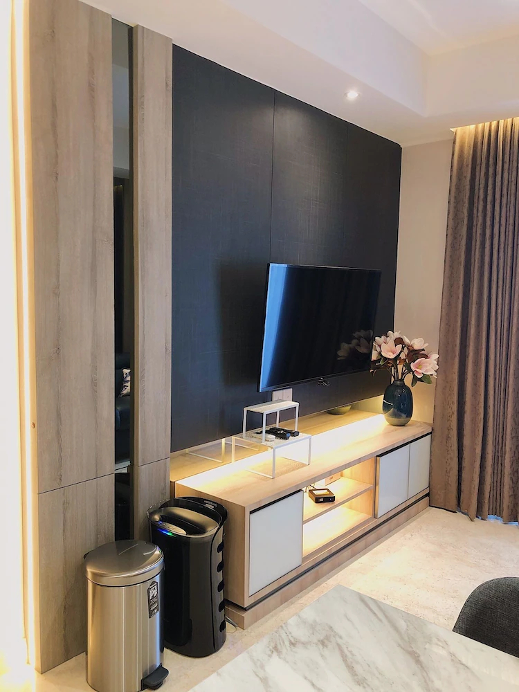 Gold Coast PIK Sea View Apartments by LongeSuites