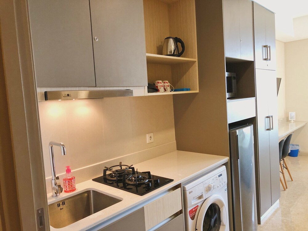 Gold Coast PIK Sea View Apartments by LongeSuites