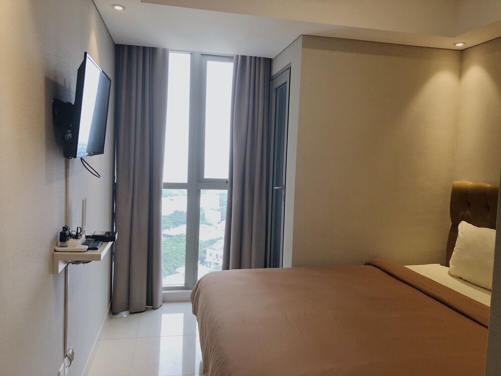 Gold Coast PIK Sea View Apartments by LongeSuites