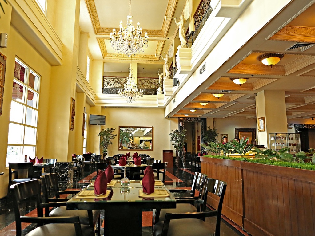 Golden Boutique Melawai