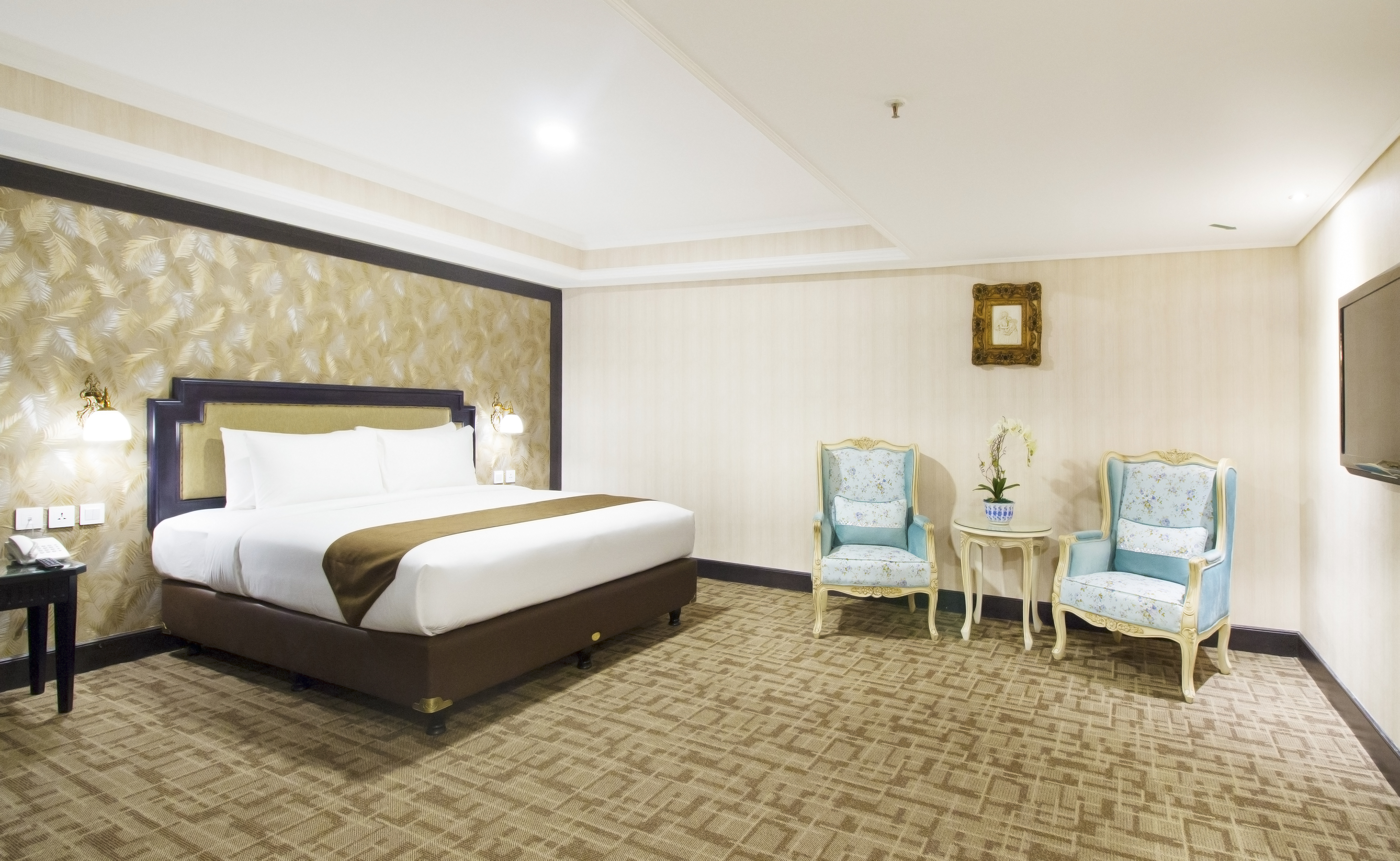 Golden Boutique Melawai